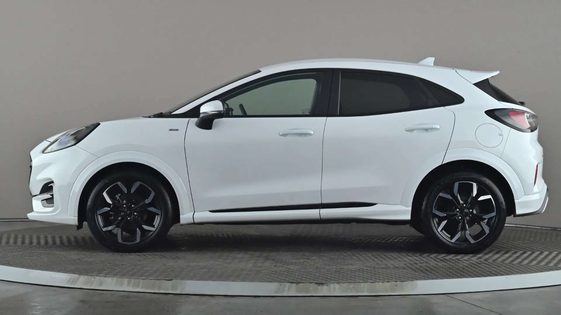 A 2023 FORD PUMA 1.0 EcoBoost Hybrid mHEV ST-Line X A 2023 FORD PUMA 1.0 EcoBoost Hybrid mHEV ST-Line X