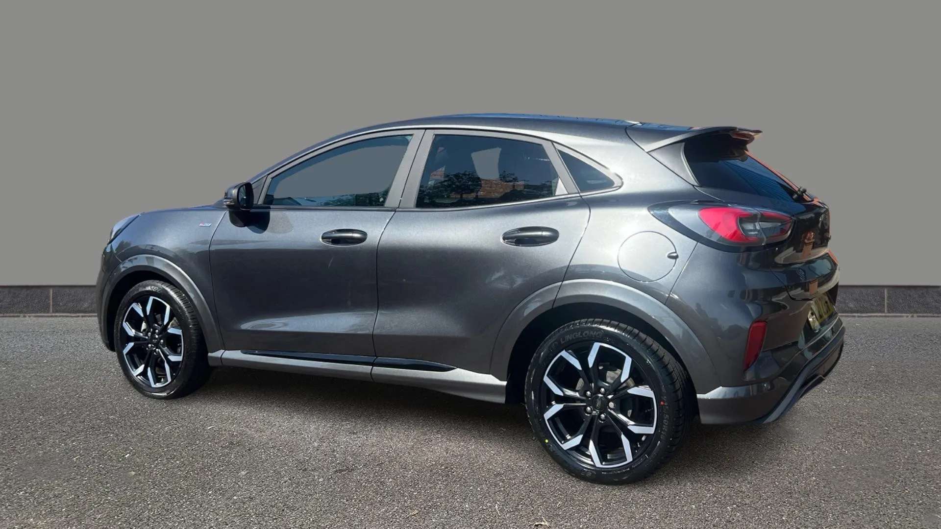 A 2021 FORD PUMA 1.0 EcoBoost Hybrid mHEV ST-Line X A 2021 FORD PUMA 1.0 EcoBoost Hybrid mHEV ST-Line X