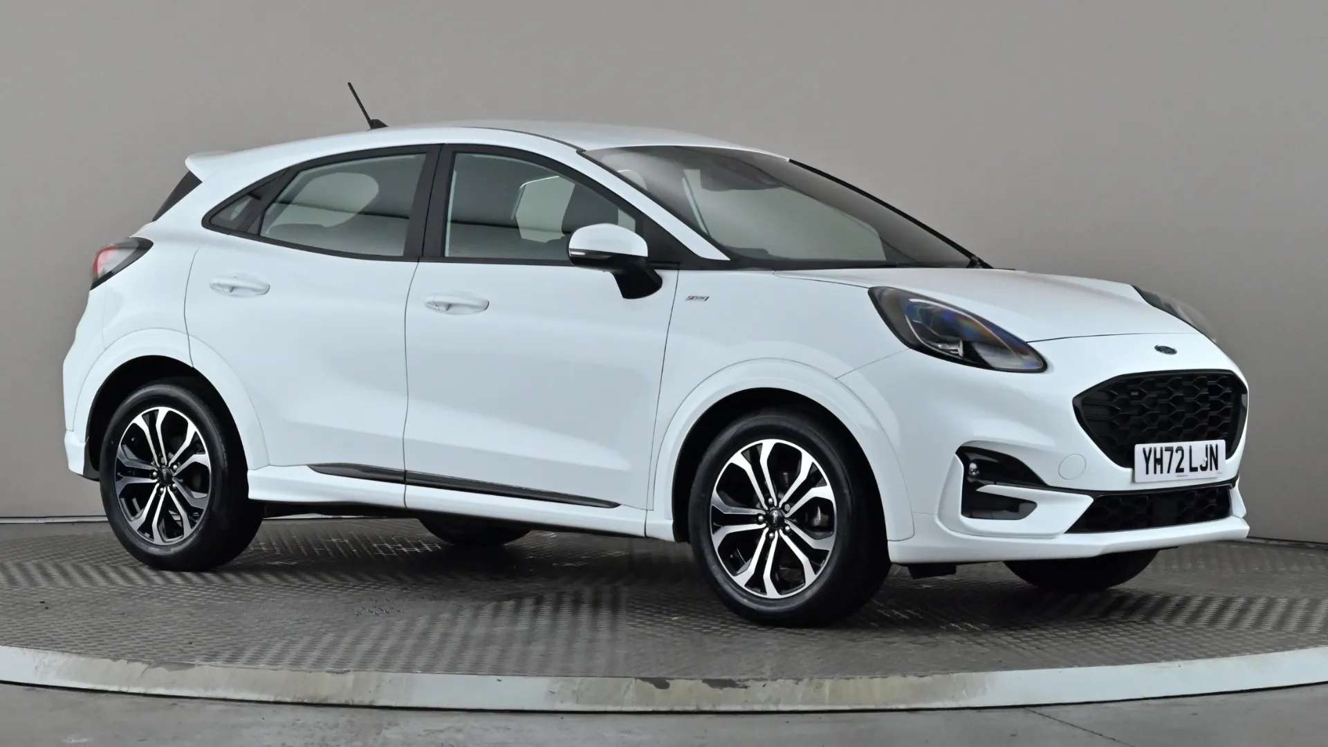 A 2022 FORD PUMA 1.0 EcoBoost Hybrid mHEV ST-Line A 2022 FORD PUMA 1.0 EcoBoost Hybrid mHEV ST-Line