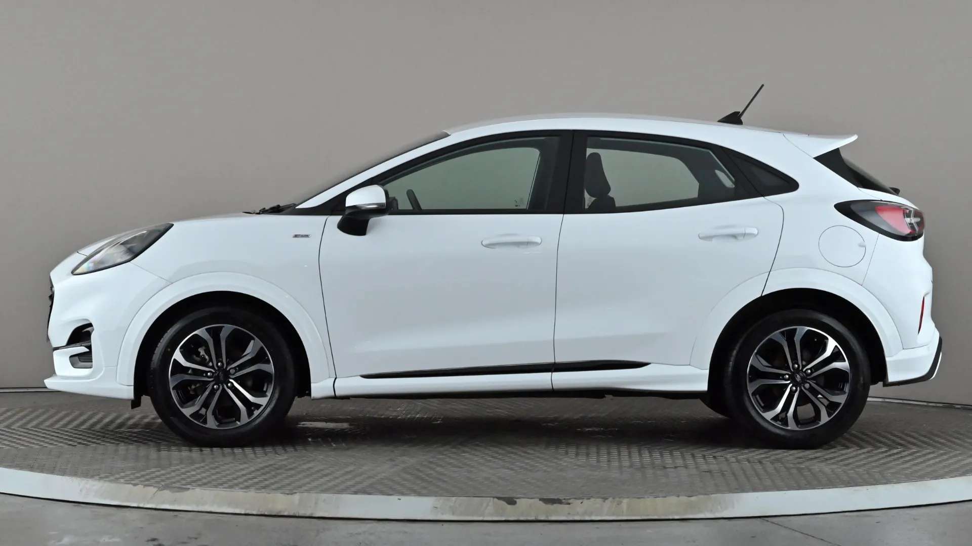 A 2022 FORD PUMA 1.0 EcoBoost Hybrid mHEV ST-Line A 2022 FORD PUMA 1.0 EcoBoost Hybrid mHEV ST-Line