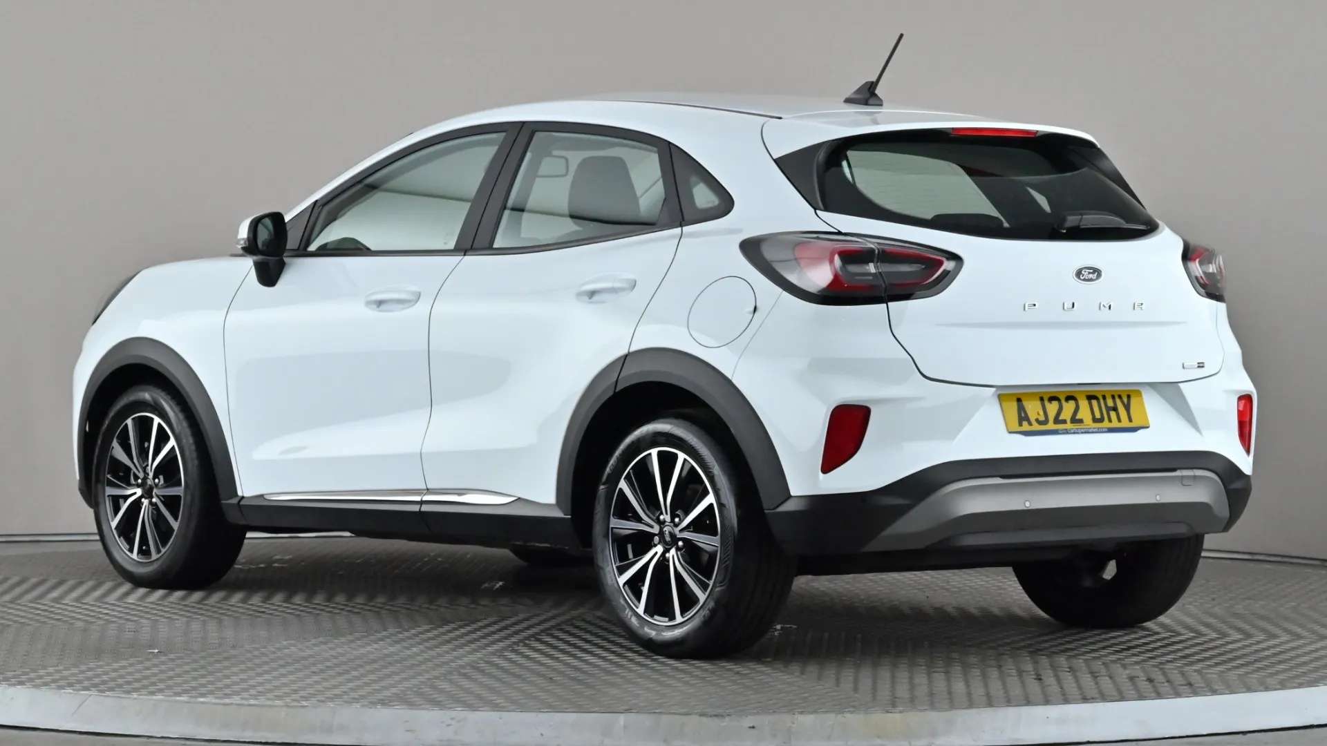 A 2022 FORD PUMA 1.0 EcoBoost Hybrid mHEV Titanium A 2022 FORD PUMA 1.0 EcoBoost Hybrid mHEV Titanium