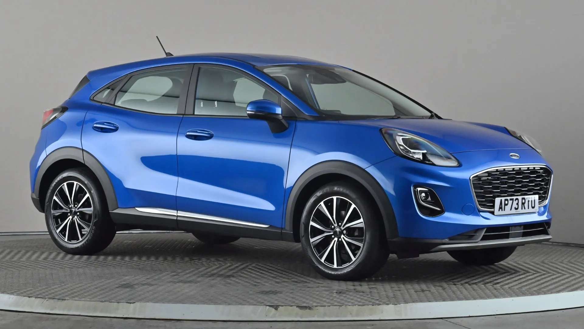 A 2024 FORD PUMA 1.0 EcoBoost Hybrid mHEV Titanium A 2024 FORD PUMA 1.0 EcoBoost Hybrid mHEV Titanium
