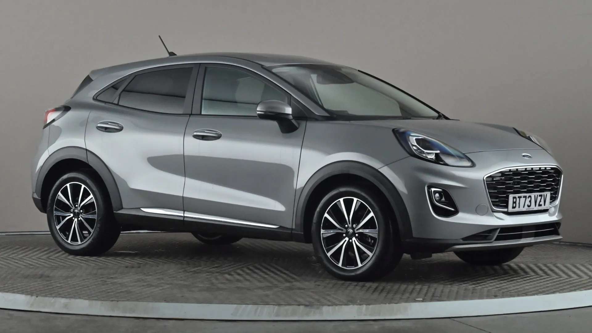 A 2023 FORD PUMA 1.0 EcoBoost Hybrid mHEV Titanium A 2023 FORD PUMA 1.0 EcoBoost Hybrid mHEV Titanium