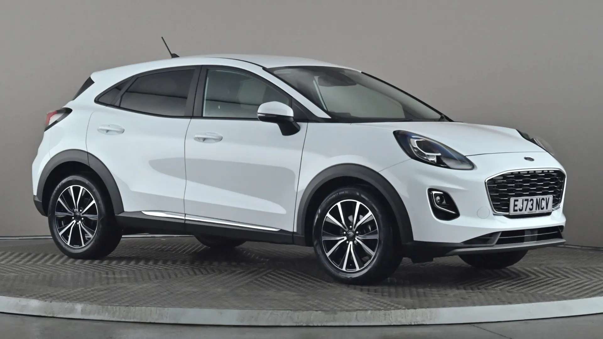 A 2023 FORD PUMA 1.0 EcoBoost Hybrid mHEV Titanium A 2023 FORD PUMA 1.0 EcoBoost Hybrid mHEV Titanium