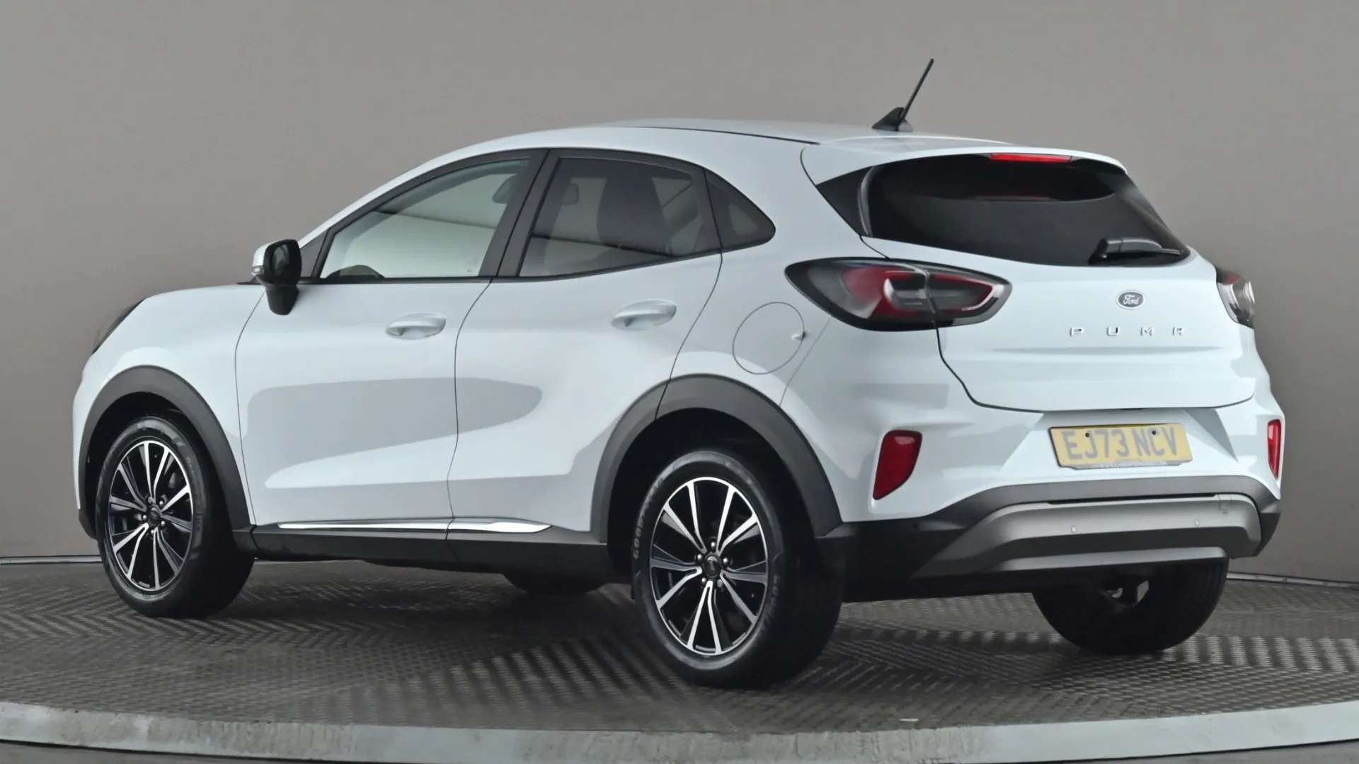 A 2023 FORD PUMA 1.0 EcoBoost Hybrid mHEV Titanium A 2023 FORD PUMA 1.0 EcoBoost Hybrid mHEV Titanium