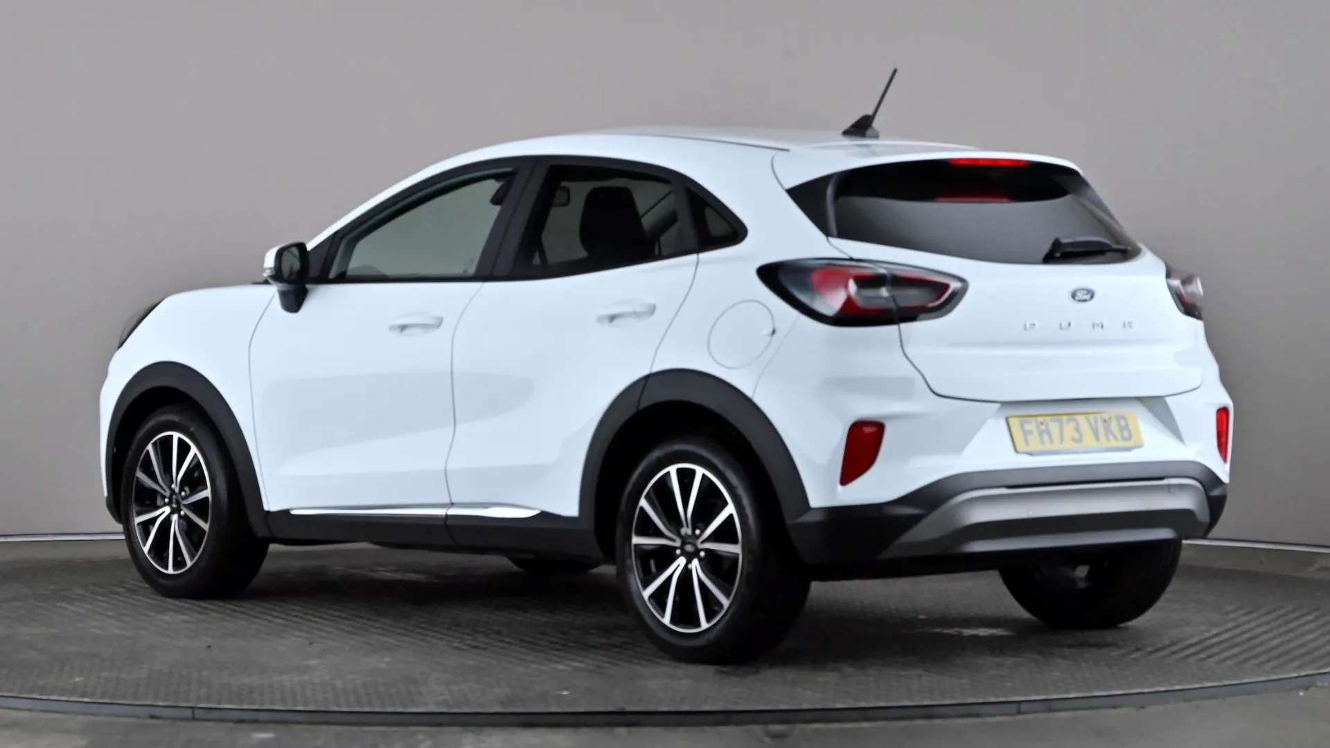 A 2024 FORD PUMA 1.0 EcoBoost Hybrid mHEV Titanium A 2024 FORD PUMA 1.0 EcoBoost Hybrid mHEV Titanium