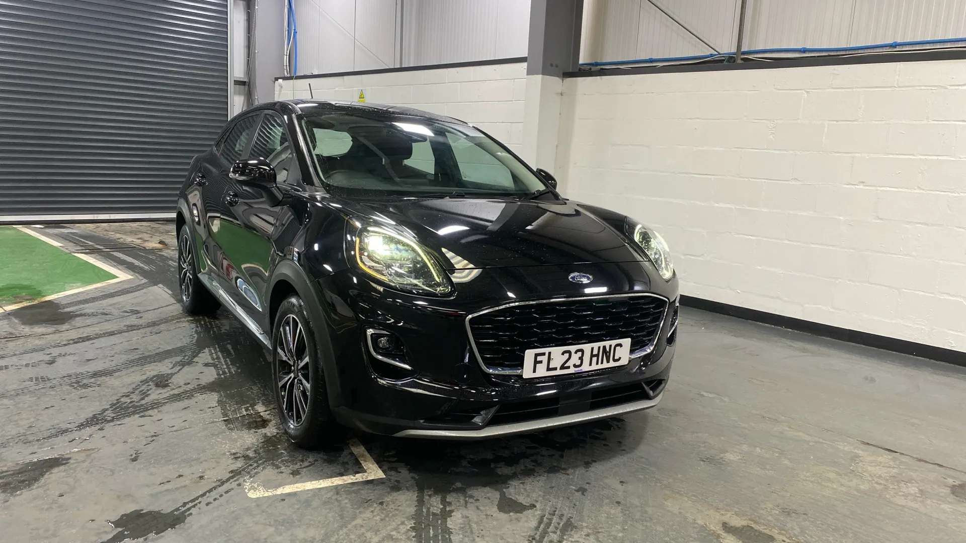 A 2023 FORD PUMA 1.0 EcoBoost Hybrid mHEV Titanium A 2023 FORD PUMA 1.0 EcoBoost Hybrid mHEV Titanium