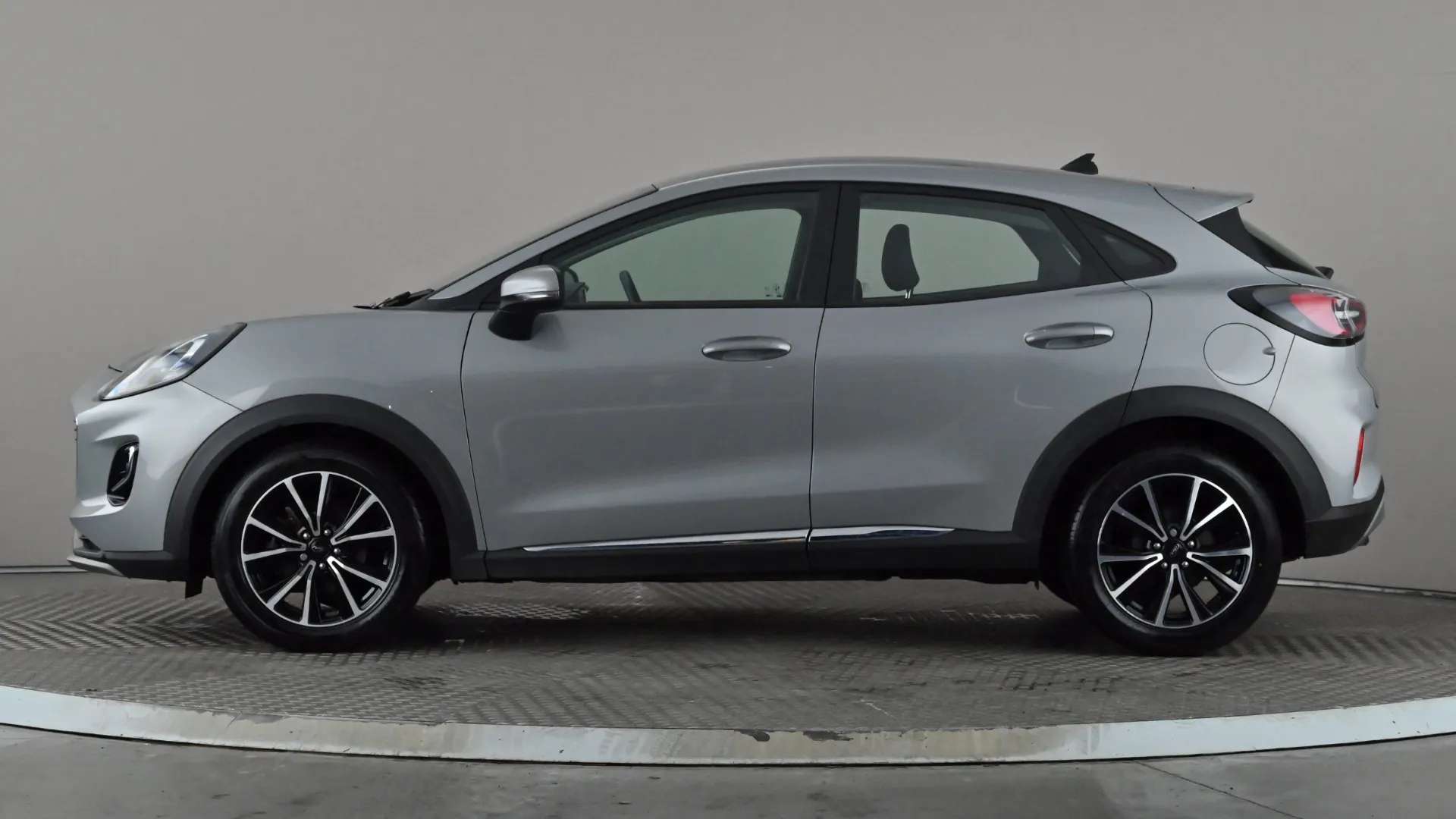 A 2020 FORD PUMA 1.0 EcoBoost Hybrid mHEV Titanium A 2020 FORD PUMA 1.0 EcoBoost Hybrid mHEV Titanium