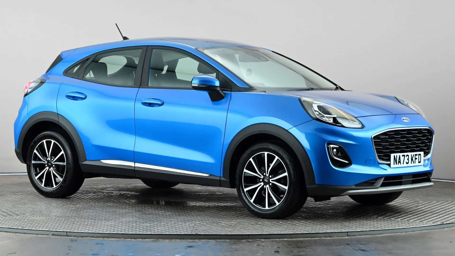A 2023 FORD PUMA 1.0 EcoBoost Hybrid mHEV Titanium A 2023 FORD PUMA 1.0 EcoBoost Hybrid mHEV Titanium