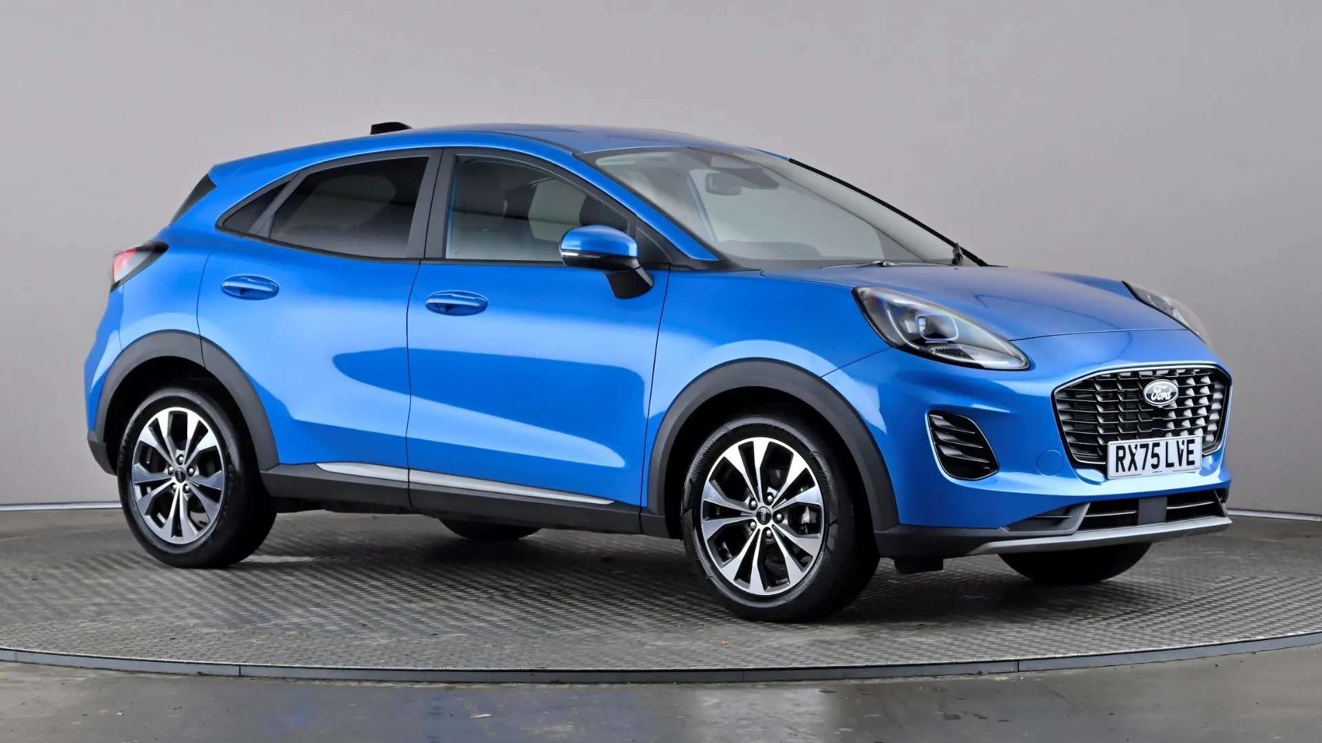 A 2025 FORD PUMA 1.0 EcoBoost Hybrid mHEV Titanium A 2025 FORD PUMA 1.0 EcoBoost Hybrid mHEV Titanium