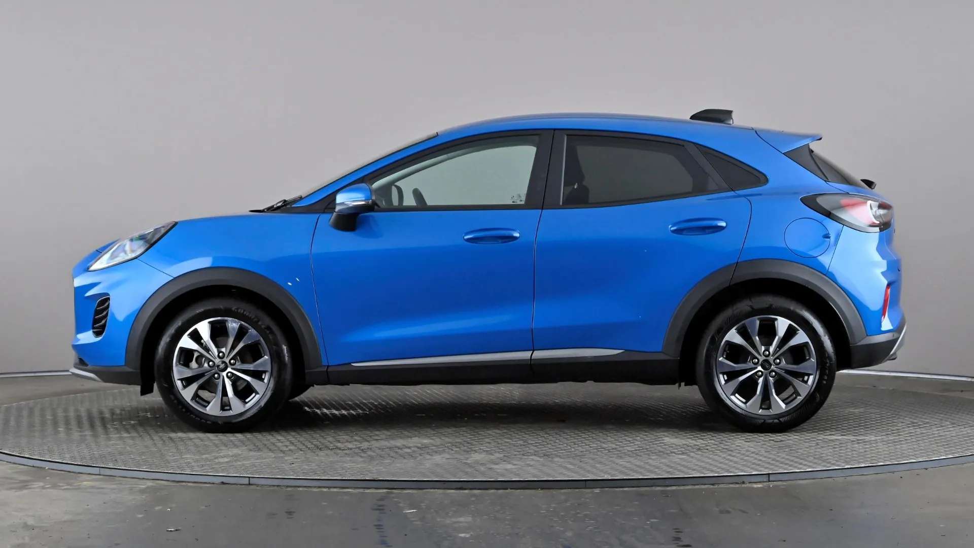 A 2025 FORD PUMA 1.0 EcoBoost Hybrid mHEV Titanium A 2025 FORD PUMA 1.0 EcoBoost Hybrid mHEV Titanium