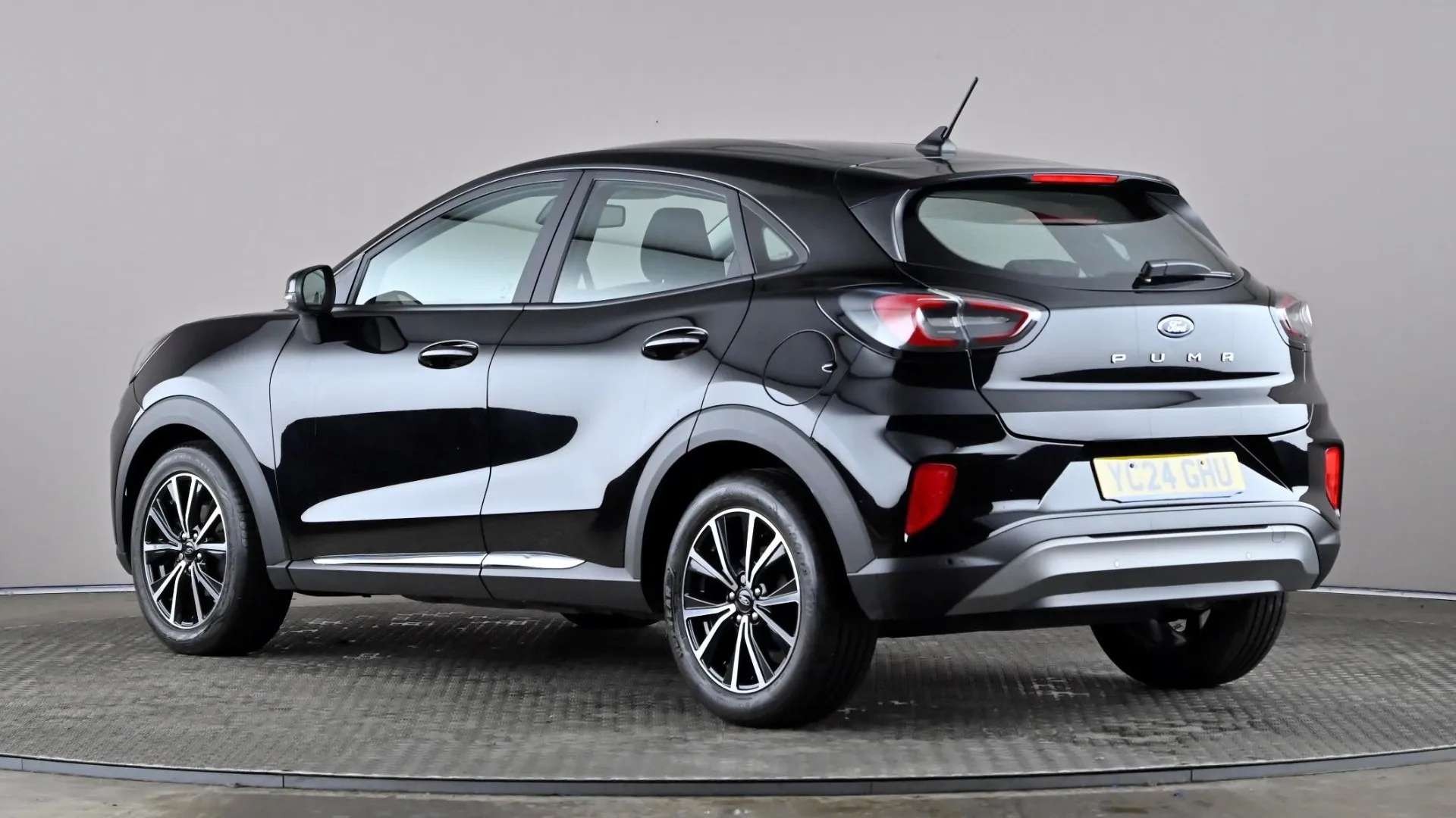 A 2024 FORD PUMA 1.0 EcoBoost Hybrid mHEV Titanium A 2024 FORD PUMA 1.0 EcoBoost Hybrid mHEV Titanium