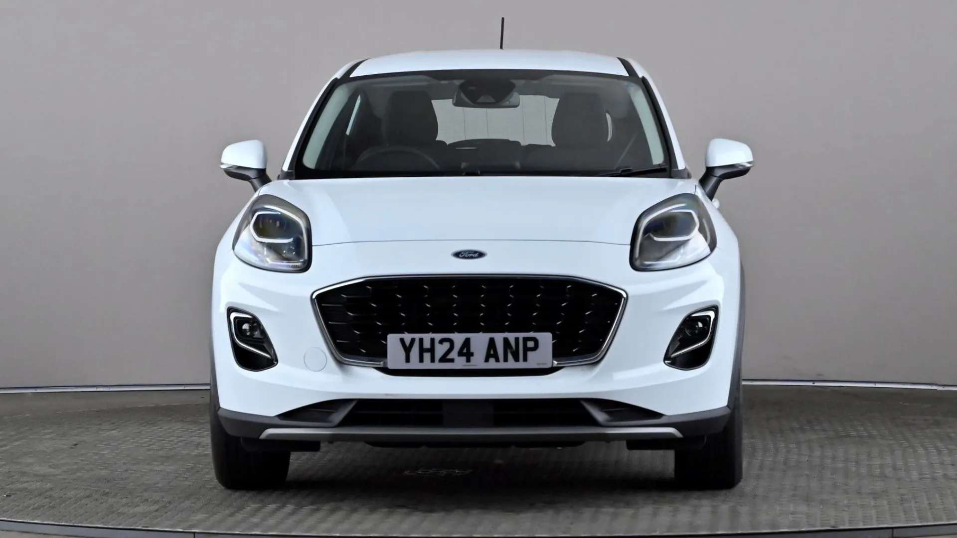 A 2024 FORD PUMA 1.0 EcoBoost Hybrid mHEV Titanium A 2024 FORD PUMA 1.0 EcoBoost Hybrid mHEV Titanium