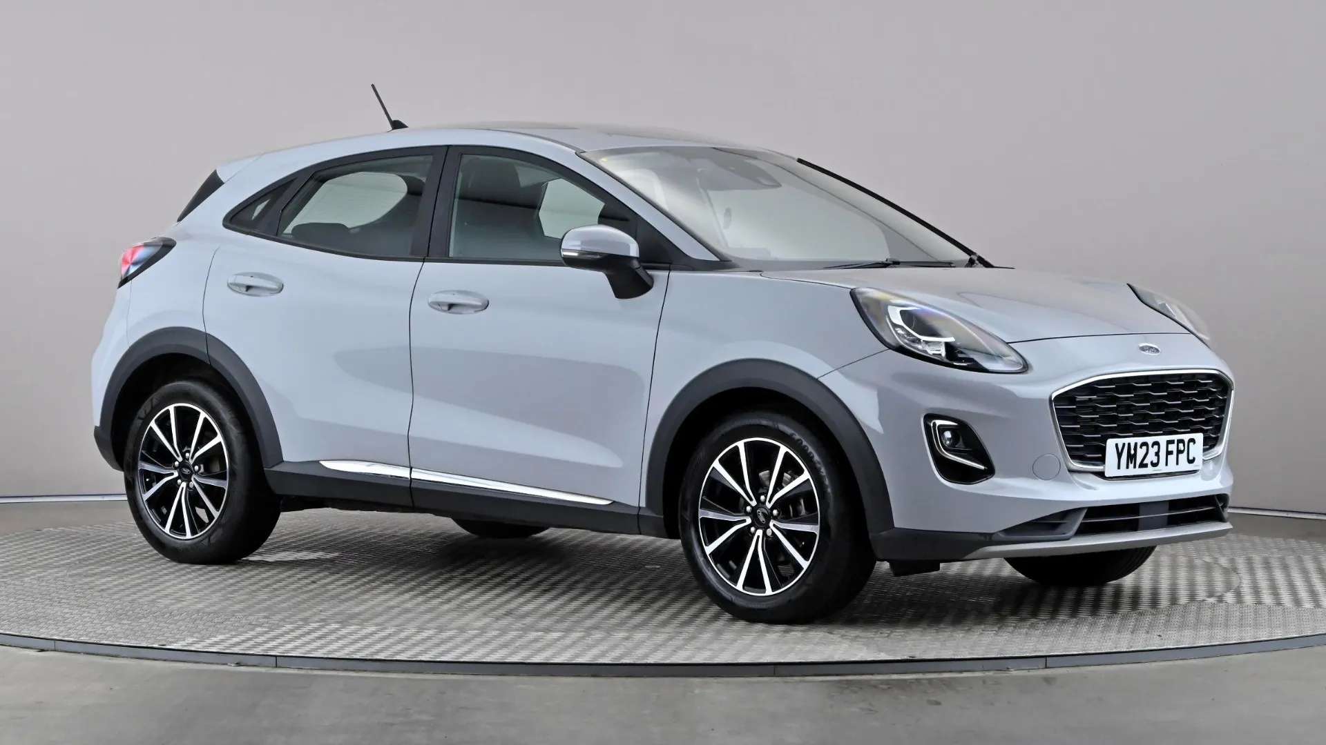 A 2023 FORD PUMA 1.0 EcoBoost Hybrid mHEV Titanium A 2023 FORD PUMA 1.0 EcoBoost Hybrid mHEV Titanium