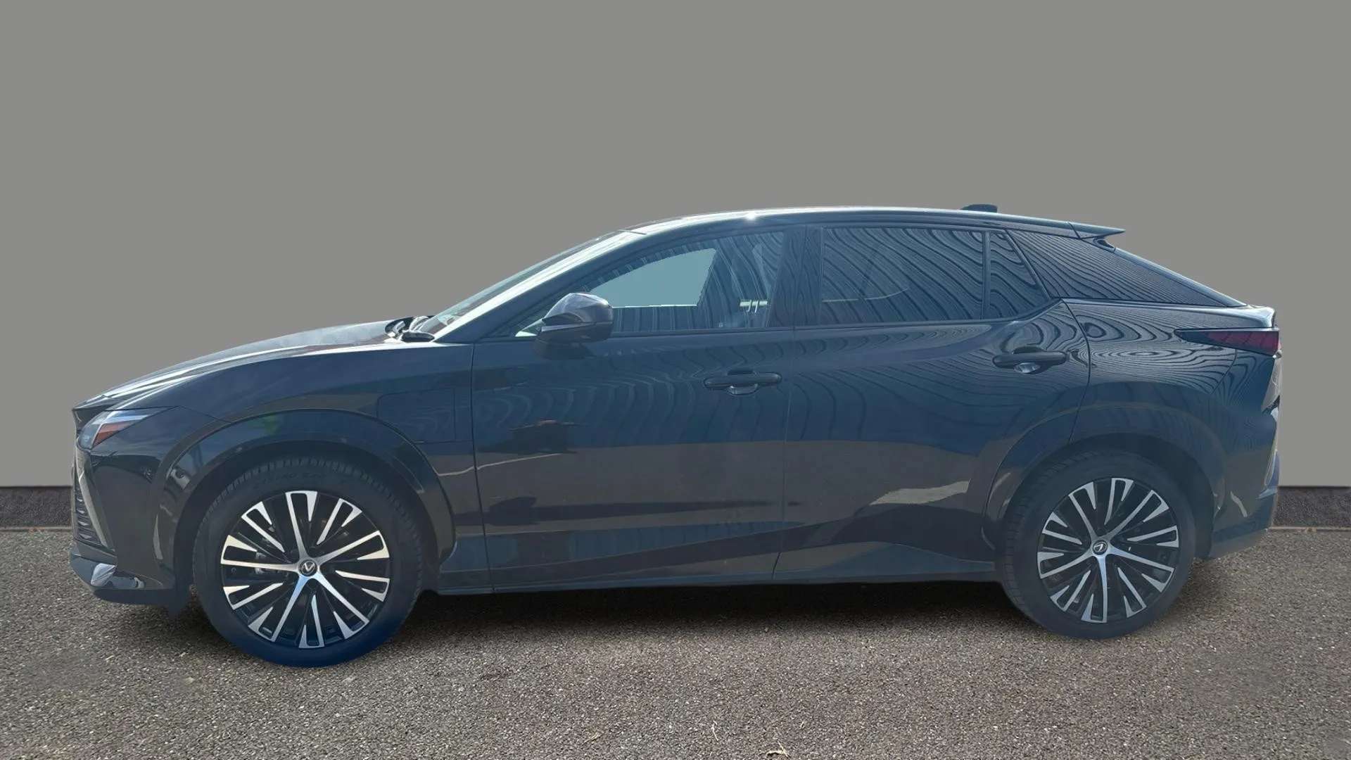 A 2024 LEXUS RZ 450e 230kW Direct4 Takumi 71 kWh Auto A 2024 LEXUS RZ 450e 230kW Direct4 Takumi 71 kWh Auto
