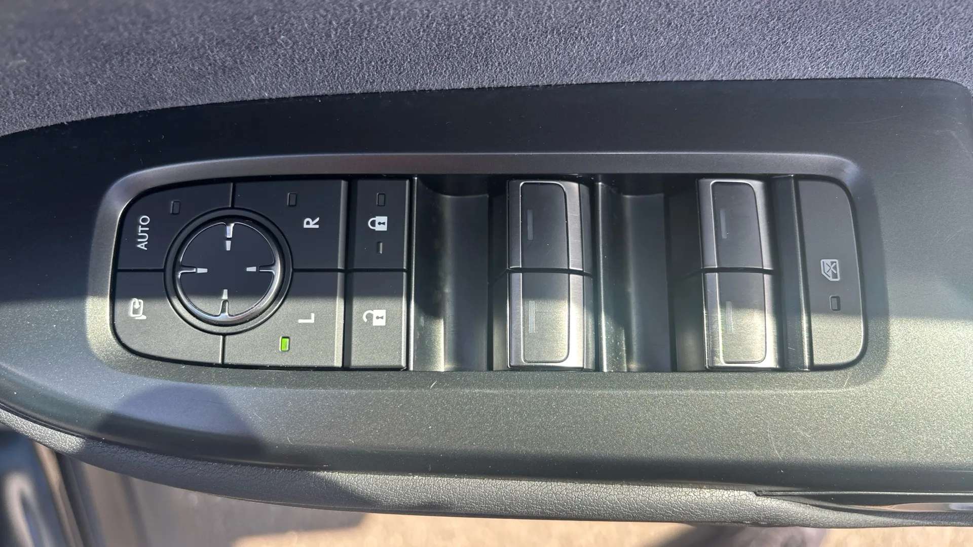 2024 LEXUS RZ 2024 LEXUS RZ