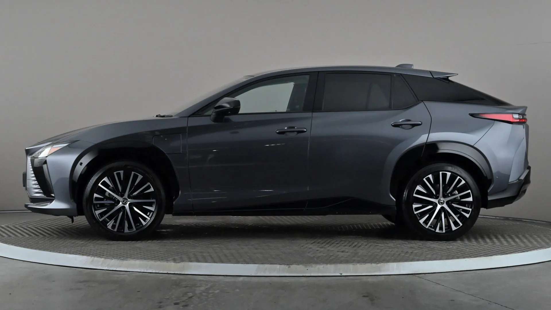 A 2024 LEXUS RZ 450e 230kW Direct4 Takumi 71 kWh Auto A 2024 LEXUS RZ 450e 230kW Direct4 Takumi 71 kWh Auto