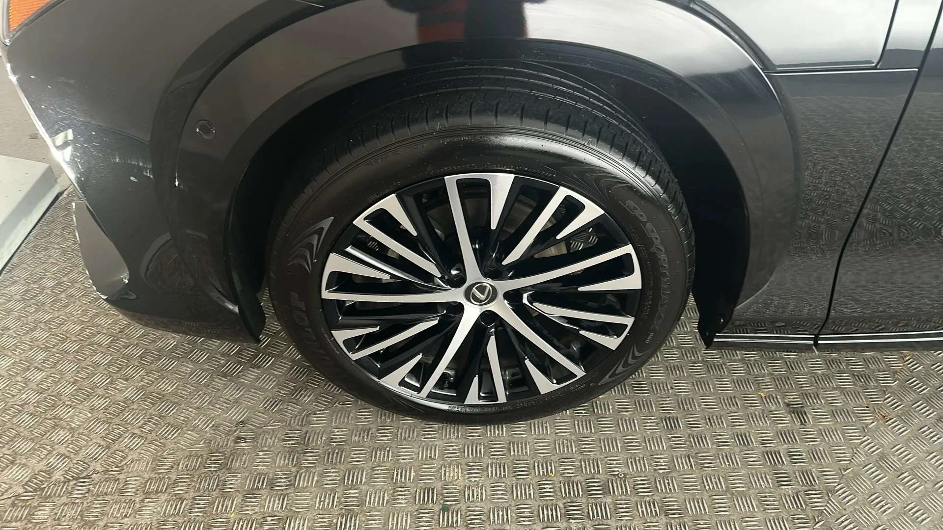 2024 LEXUS RZ 2024 LEXUS RZ