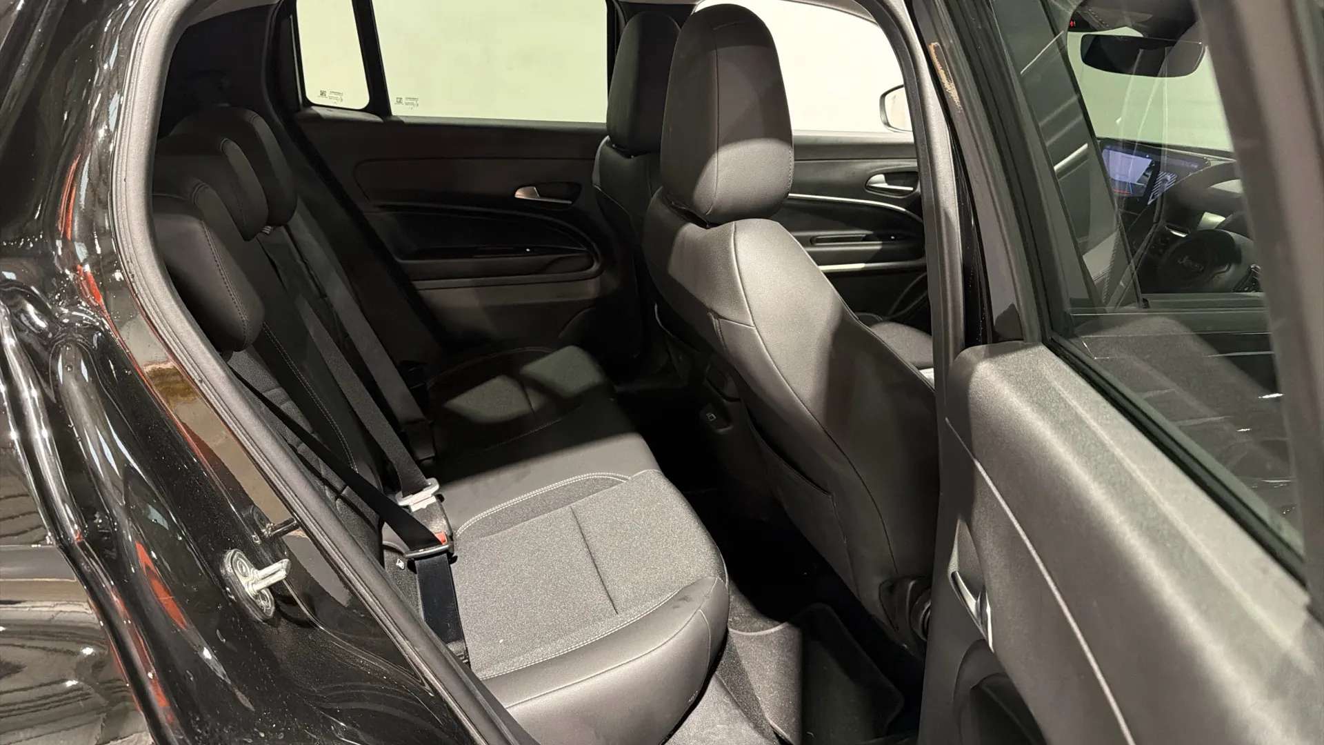 A 2024 JEEP AVENGER 115kW Summit 54kWh Auto A 2024 JEEP AVENGER 115kW Summit 54kWh Auto