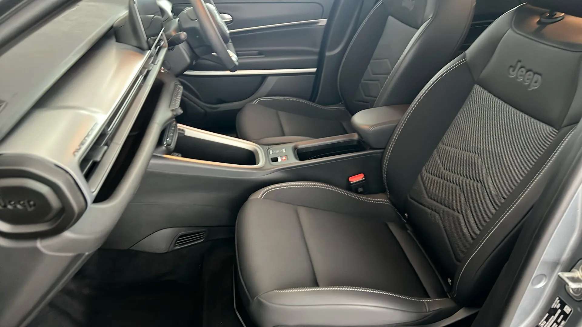 2024 JEEP AVENGER 2024 JEEP AVENGER