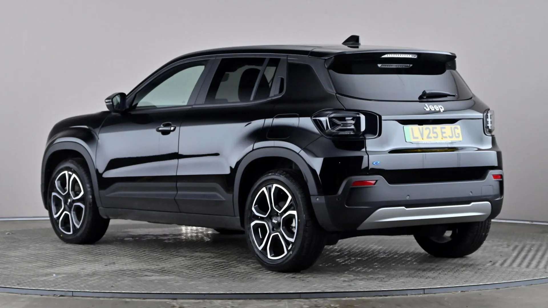 A 2025 JEEP AVENGER 115kW Summit 54kWh Auto A 2025 JEEP AVENGER 115kW Summit 54kWh Auto