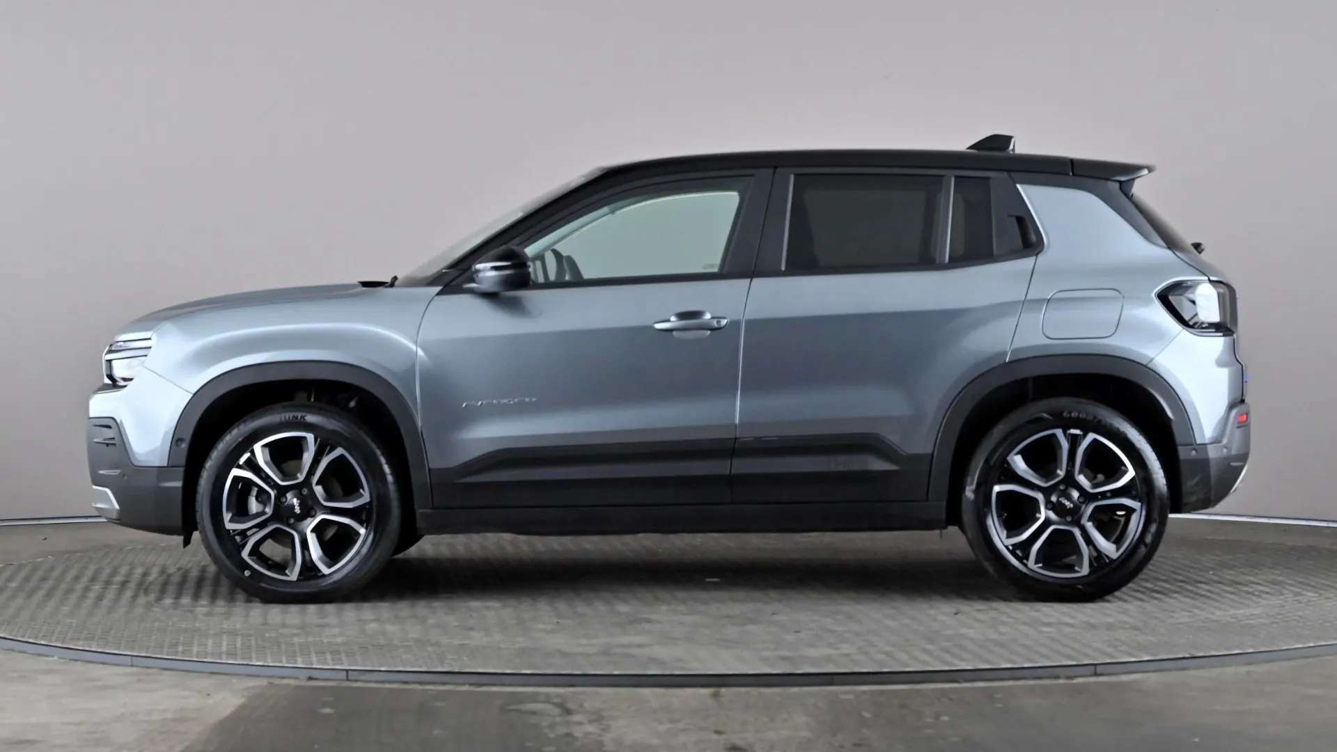 A 2024 JEEP AVENGER 115kW Summit 54kWh Auto A 2024 JEEP AVENGER 115kW Summit 54kWh Auto