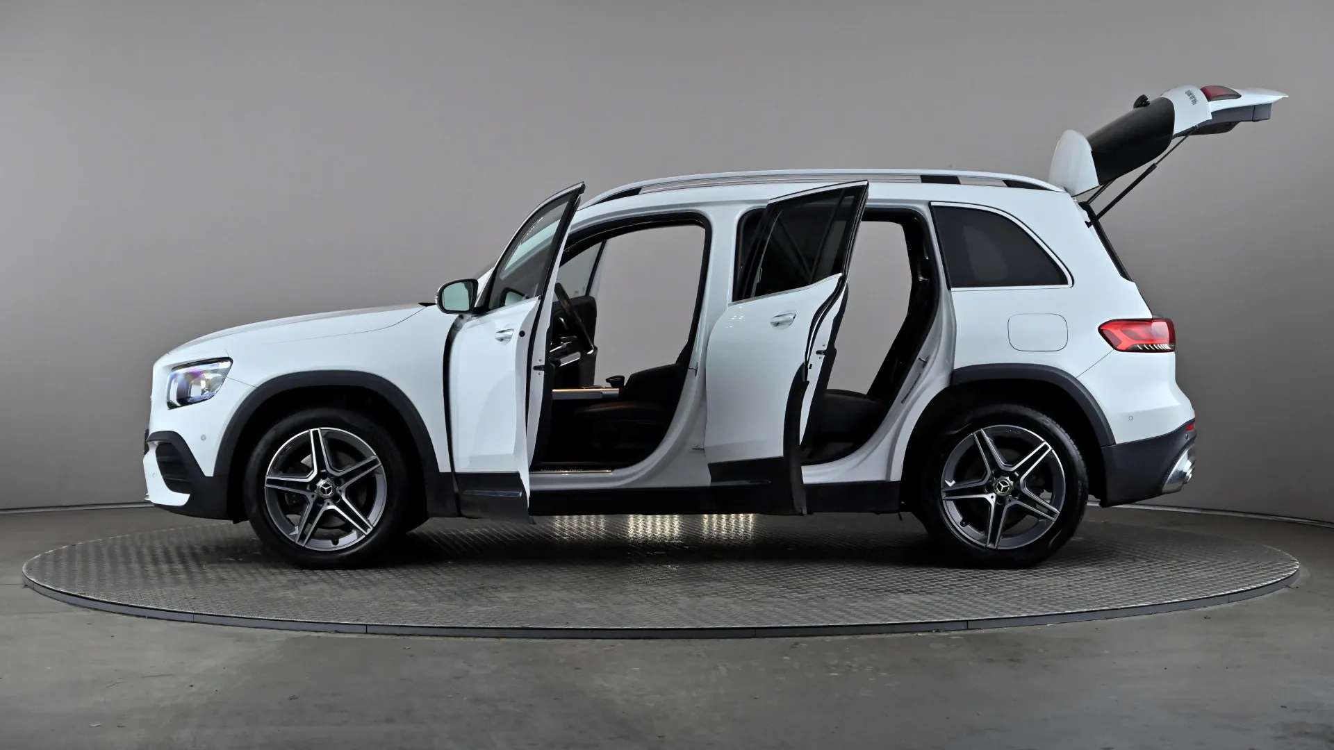 0 MERCEDES-BENZ GLB 0 MERCEDES-BENZ GLB