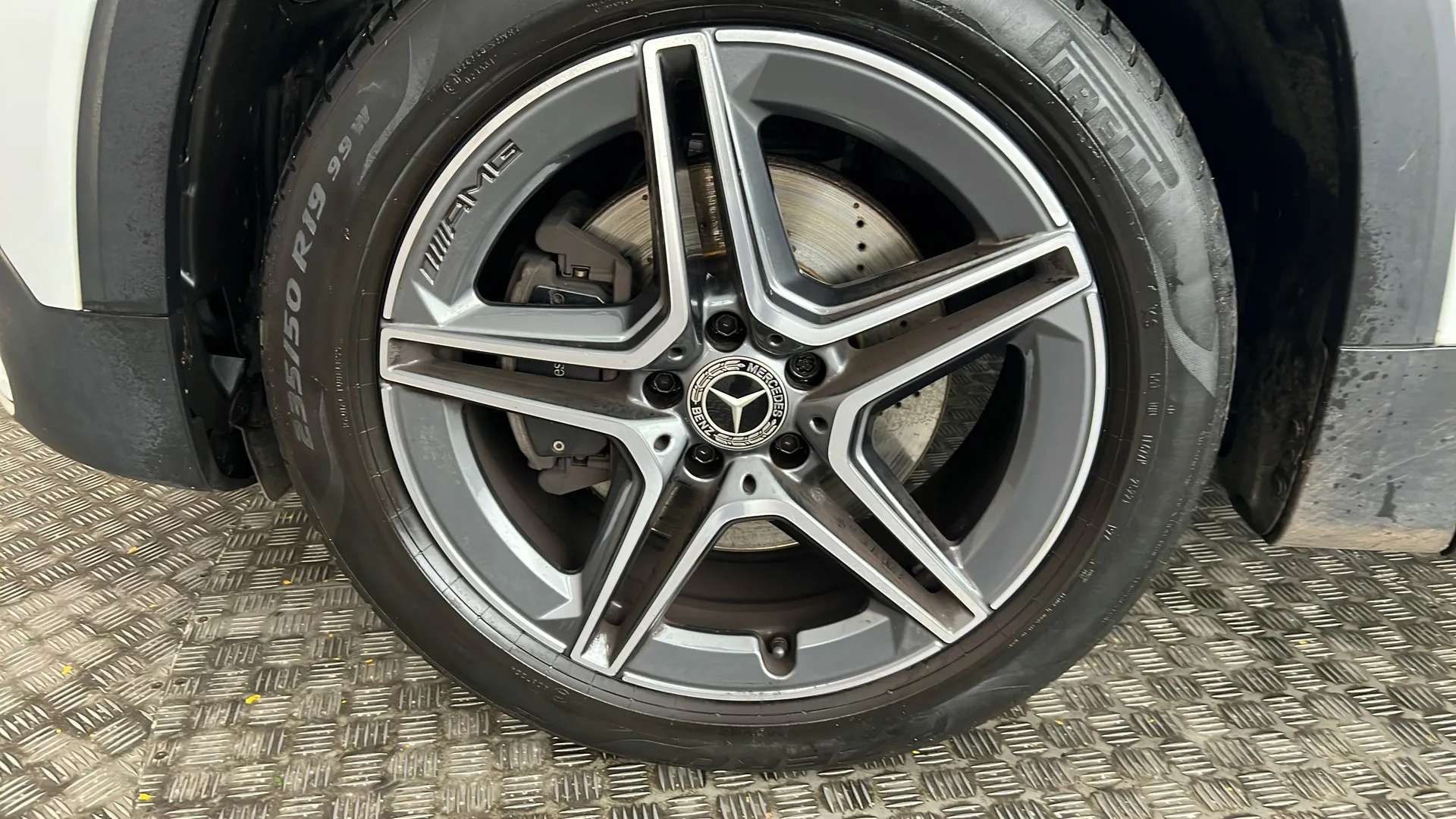 0 MERCEDES-BENZ GLB 0 MERCEDES-BENZ GLB