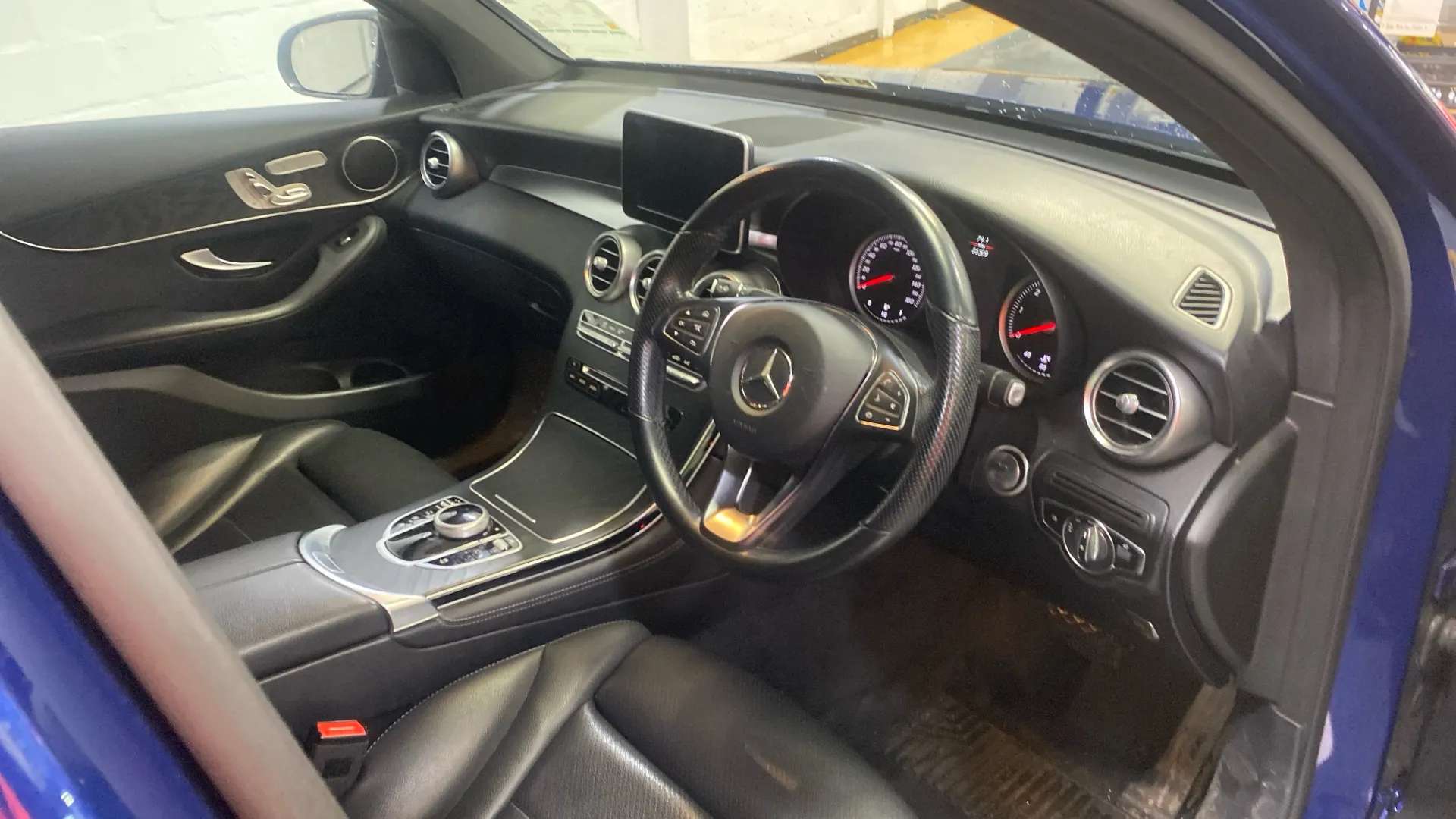 A 2019 MERCEDES-BENZ GLC COUPE GLC 220d 4Matic Sport Premium 9G-Tronic A 2019 MERCEDES-BENZ GLC COUPE GLC 220d 4Matic Sport Premium 9G-Tronic