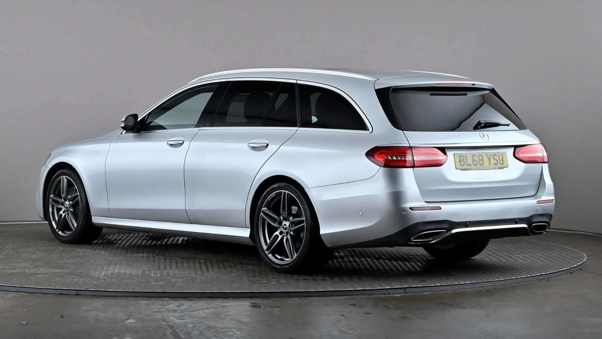 A 2018 MERCEDES-BENZ E CLASS E 200 AMG Line Premium 9G-Tronic A 2018 MERCEDES-BENZ E CLASS E 200 AMG Line Premium 9G-Tronic