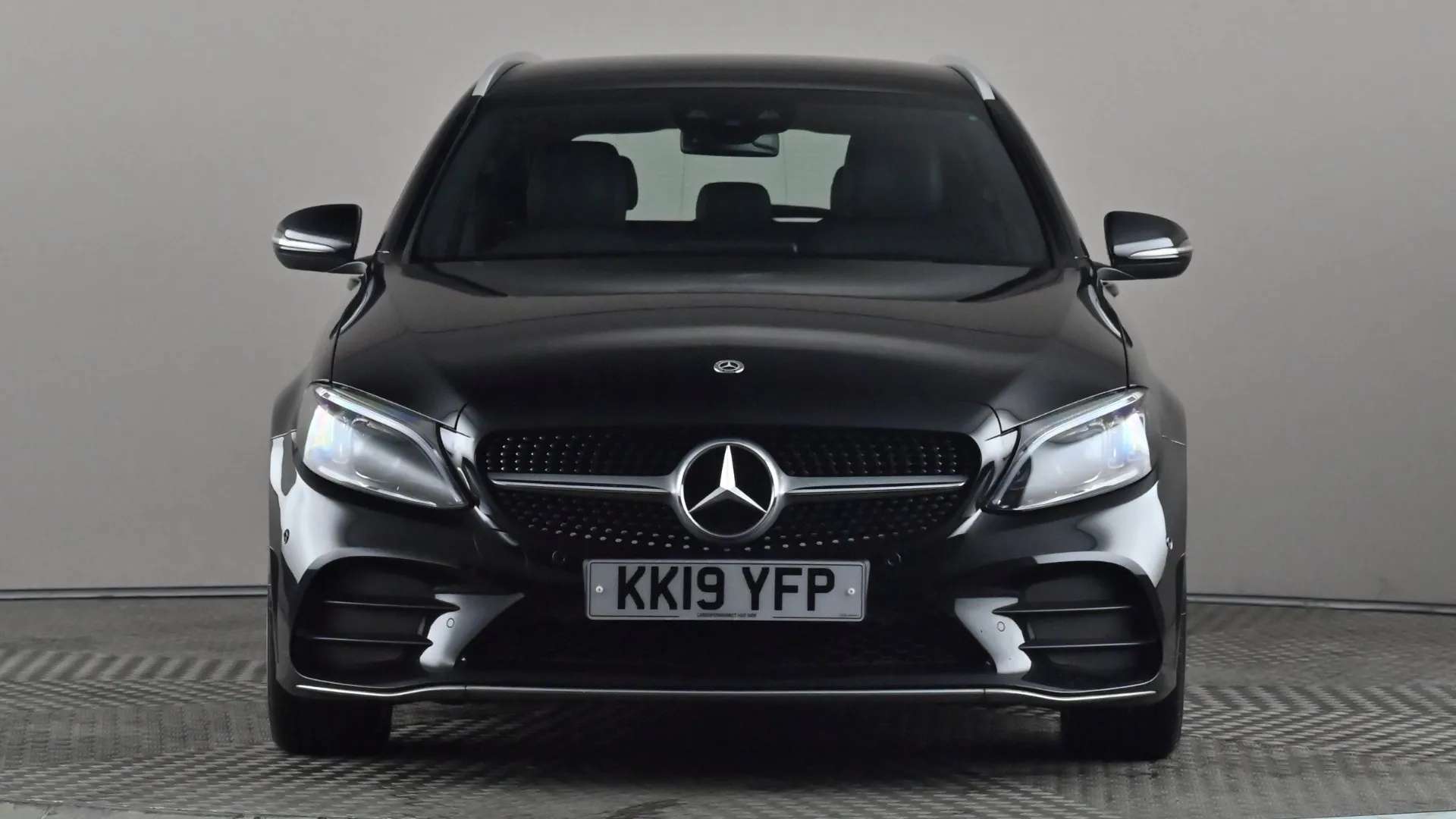 A 2019 MERCEDES-BENZ C CLASS C300 AMG Line Premium 9G-Tronic A 2019 MERCEDES-BENZ C CLASS C300 AMG Line Premium 9G-Tronic