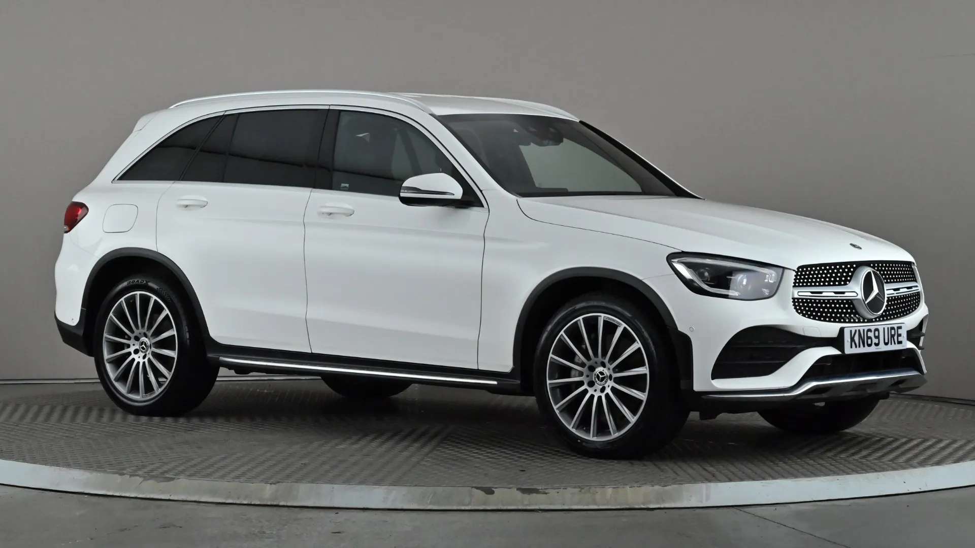 A 2019 MERCEDES-BENZ GLC GLC 220d 4Matic AMG Line Premium 9G-Tronic A 2019 MERCEDES-BENZ GLC GLC 220d 4Matic AMG Line Premium 9G-Tronic