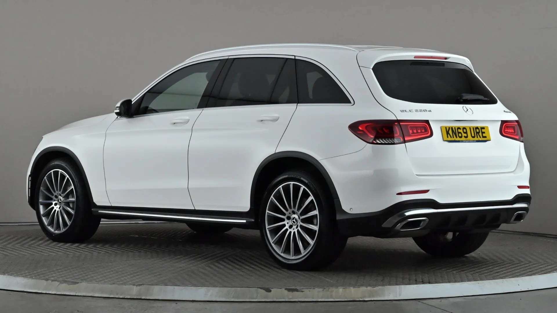 A 2019 MERCEDES-BENZ GLC GLC 220d 4Matic AMG Line Premium 9G-Tronic A 2019 MERCEDES-BENZ GLC GLC 220d 4Matic AMG Line Premium 9G-Tronic