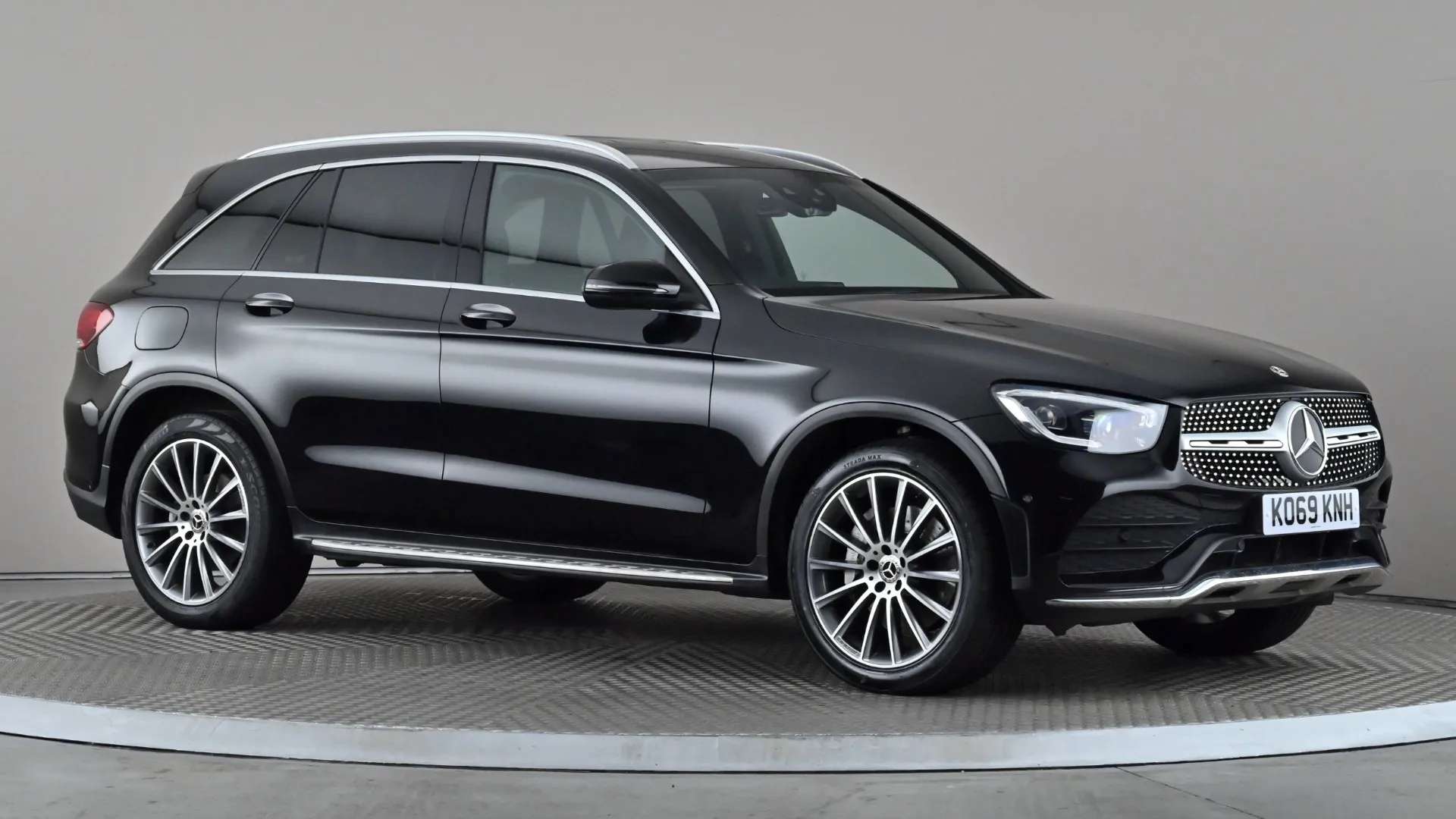 A 2020 MERCEDES-BENZ GLC GLC 300d 4Matic AMG Line Premium 9G-Tronic A 2020 MERCEDES-BENZ GLC GLC 300d 4Matic AMG Line Premium 9G-Tronic
