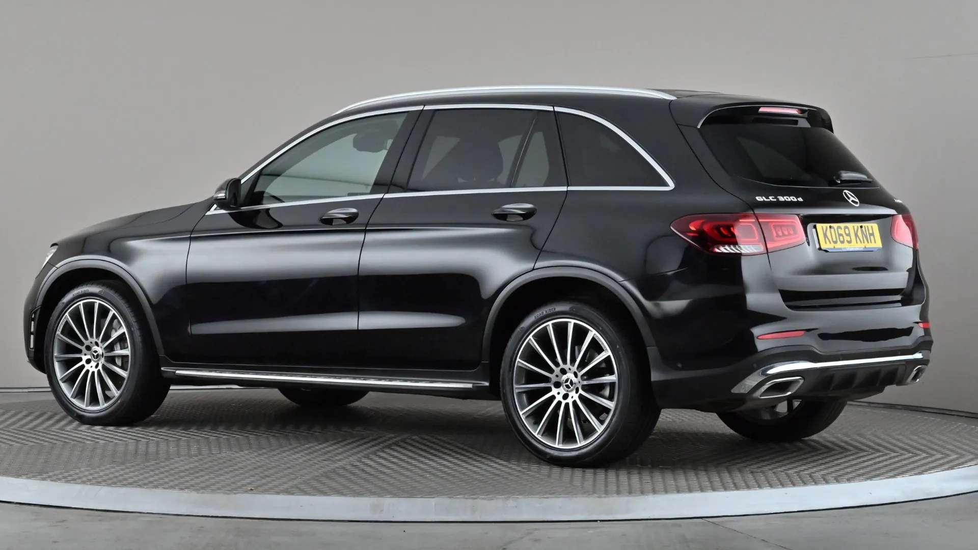A 2020 MERCEDES-BENZ GLC GLC 300d 4Matic AMG Line Premium 9G-Tronic A 2020 MERCEDES-BENZ GLC GLC 300d 4Matic AMG Line Premium 9G-Tronic