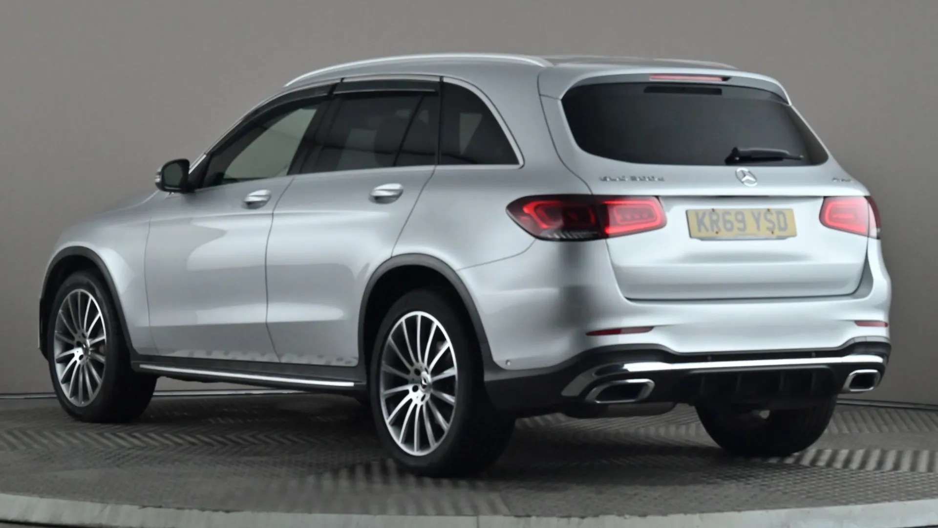 A 2019 MERCEDES-BENZ GLC GLC 300d 4Matic AMG Line Premium 9G-Tronic A 2019 MERCEDES-BENZ GLC GLC 300d 4Matic AMG Line Premium 9G-Tronic
