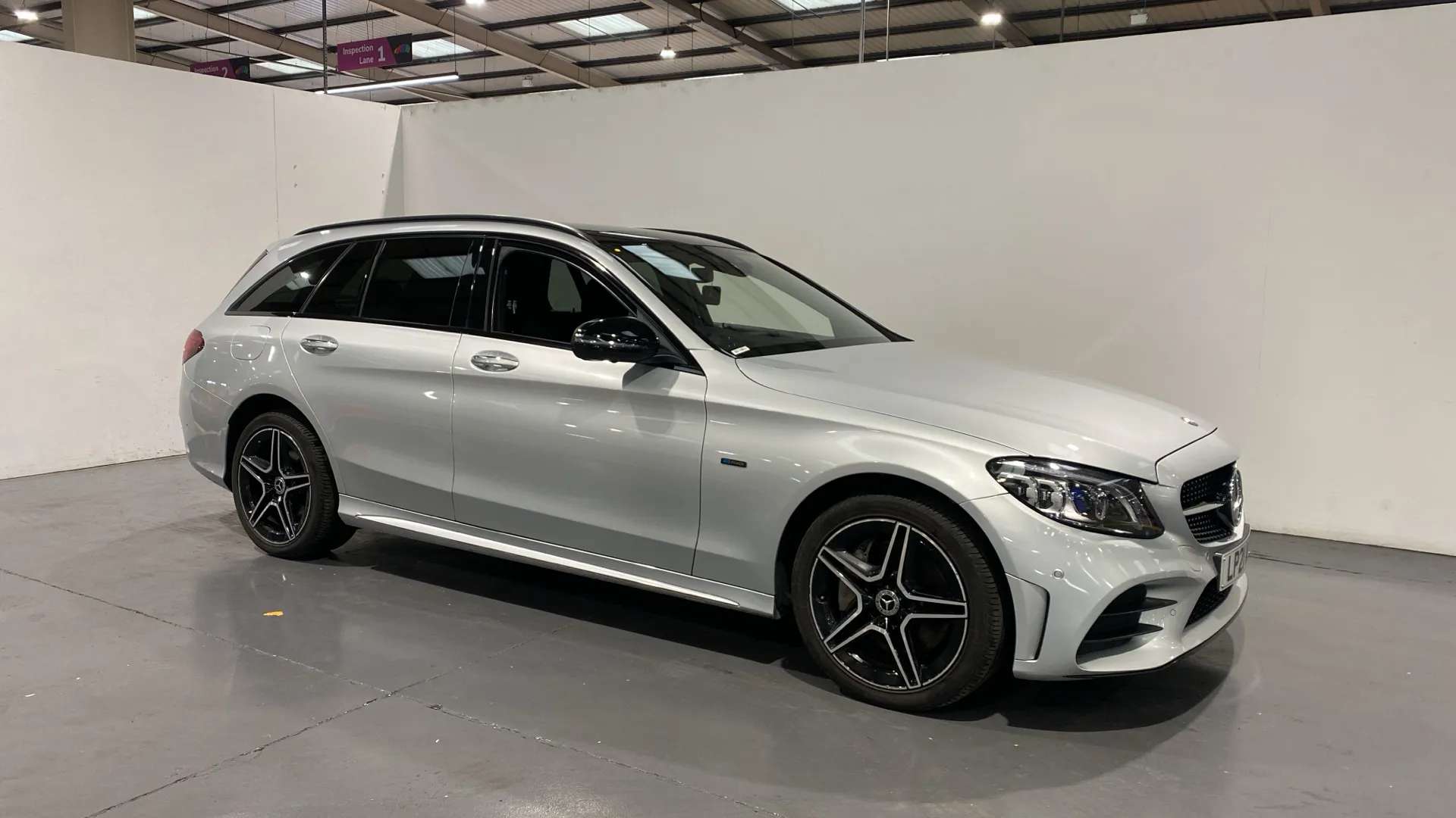 A 2021 MERCEDES-BENZ C CLASS C300de AMG Line Night Ed Premium + 9G-Tronic A 2021 MERCEDES-BENZ C CLASS C300de AMG Line Night Ed Premium + 9G-Tronic