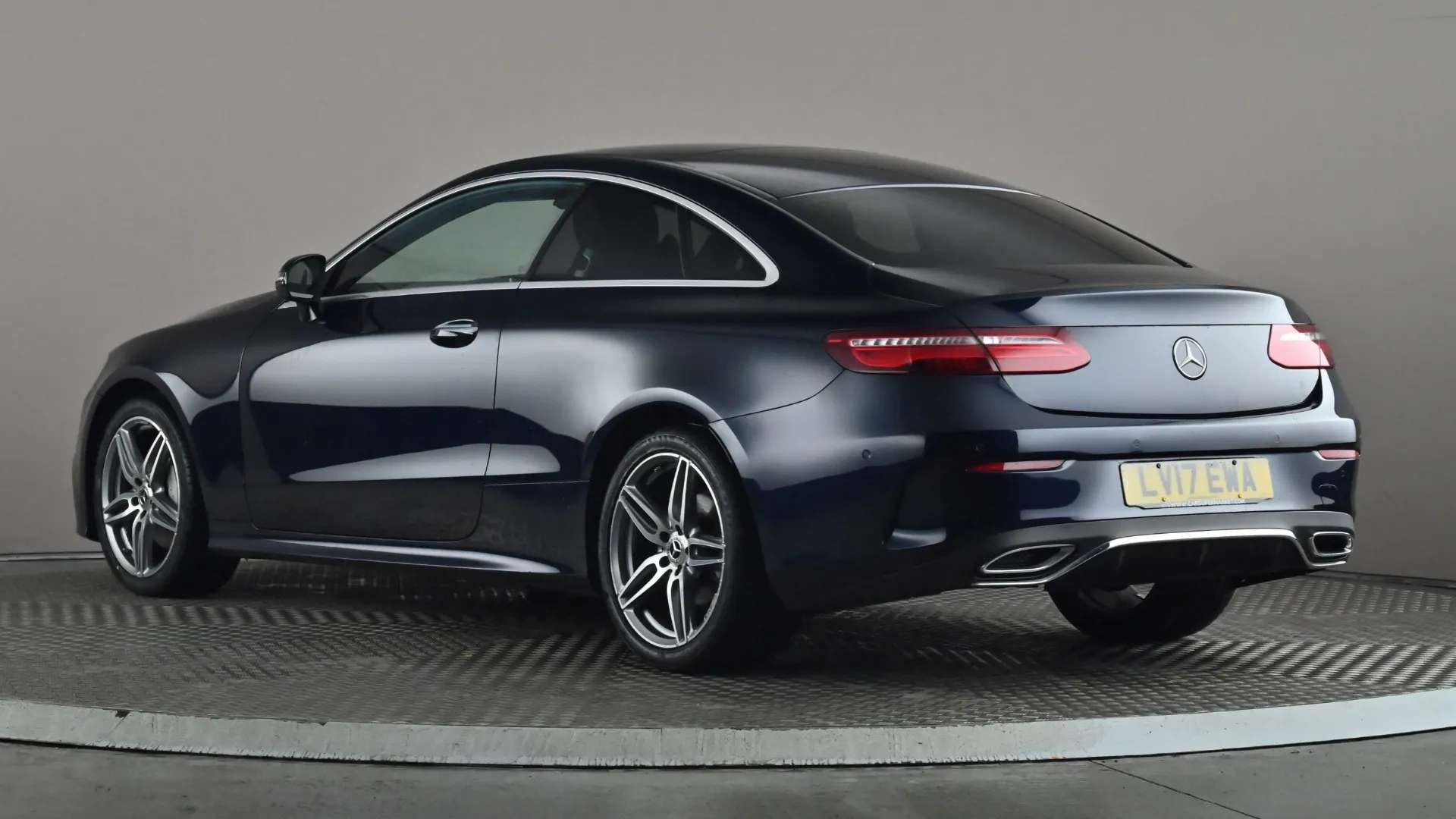 A 2017 MERCEDES-BENZ E CLASS E220d AMG Line Premium 9G-Tronic A 2017 MERCEDES-BENZ E CLASS E220d AMG Line Premium 9G-Tronic