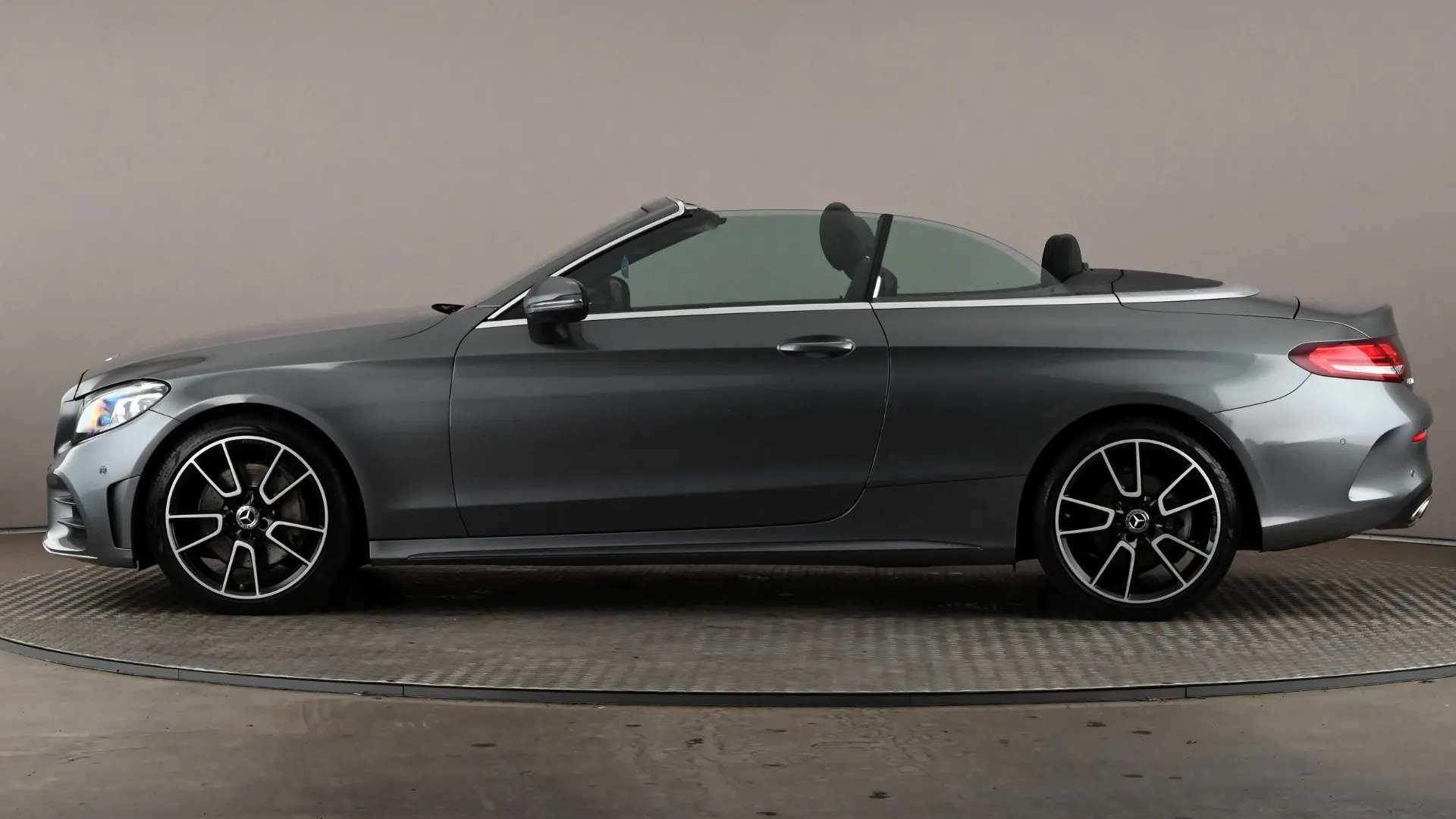 A 2019 MERCEDES-BENZ C CLASS C300 AMG Line Premium 9G-Tronic A 2019 MERCEDES-BENZ C CLASS C300 AMG Line Premium 9G-Tronic