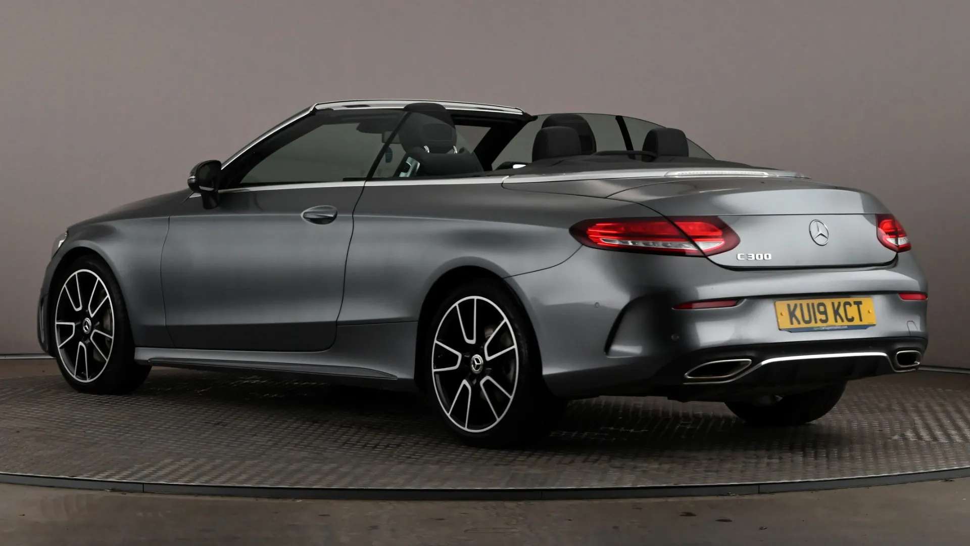 A 2019 MERCEDES-BENZ C CLASS C300 AMG Line Premium 9G-Tronic A 2019 MERCEDES-BENZ C CLASS C300 AMG Line Premium 9G-Tronic