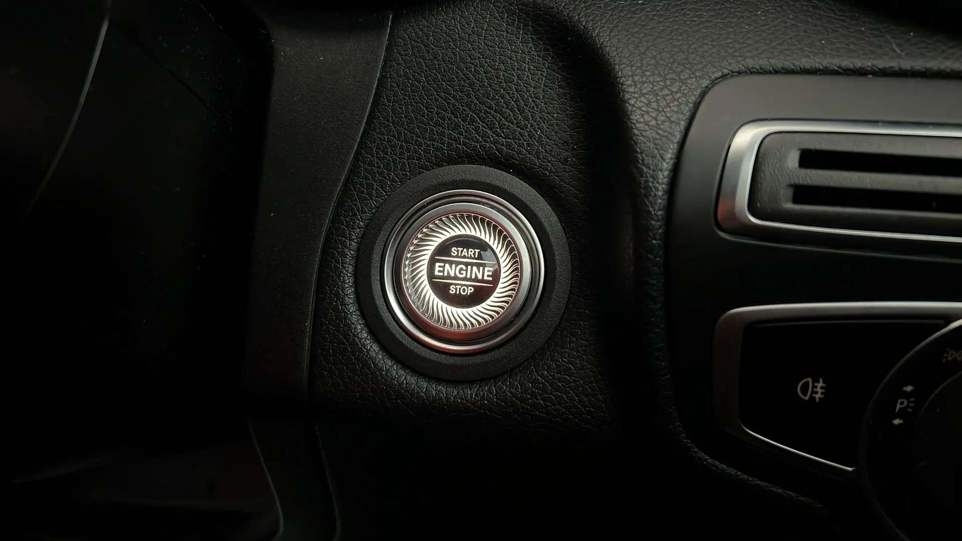 2019 MERCEDES-BENZ C CLASS 2019 MERCEDES-BENZ C CLASS