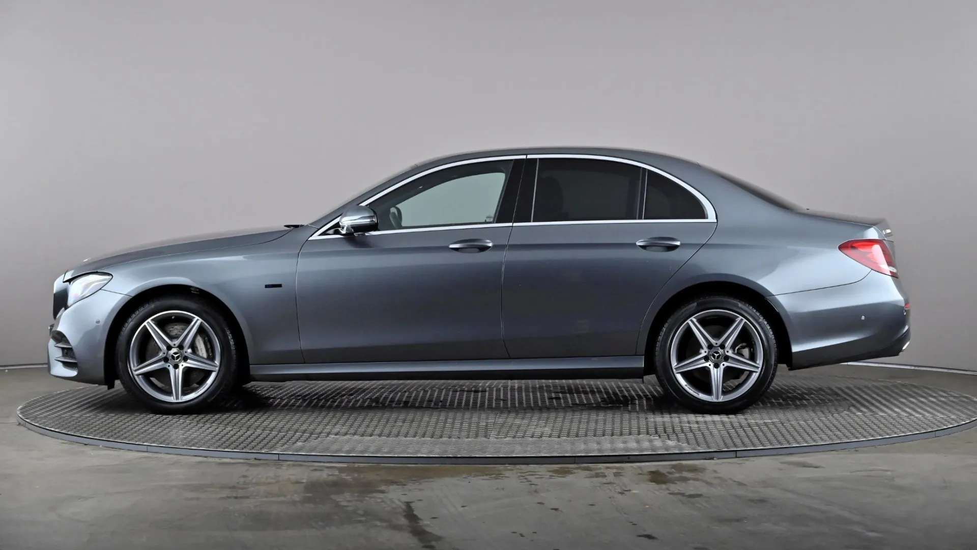 A 2020 MERCEDES-BENZ E CLASS E300de AMG Line Premium 9G-Tronic A 2020 MERCEDES-BENZ E CLASS E300de AMG Line Premium 9G-Tronic