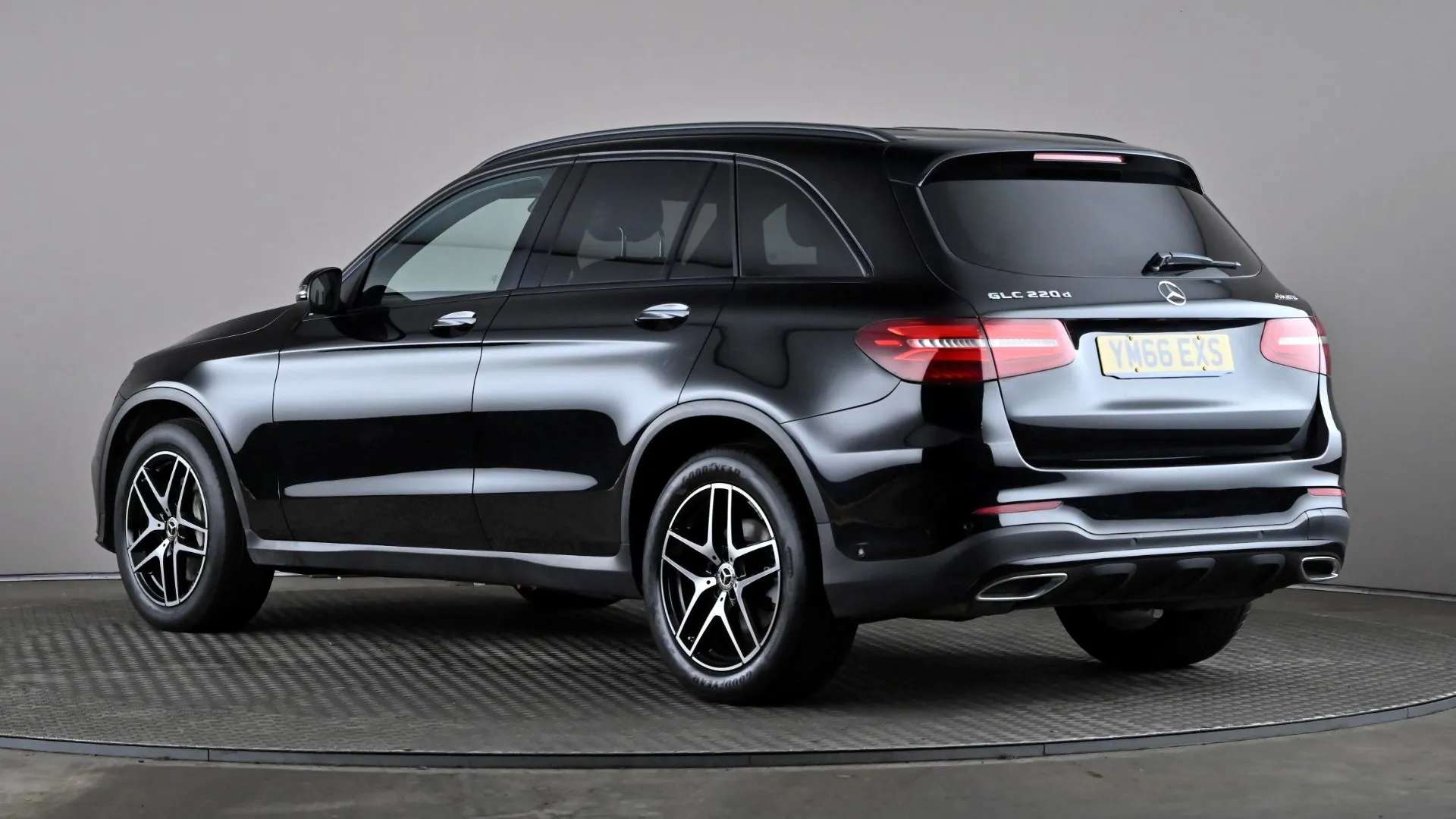 A 2016 MERCEDES-BENZ GLC GLC 220d 4Matic AMG Line Premium 9G-Tronic A 2016 MERCEDES-BENZ GLC GLC 220d 4Matic AMG Line Premium 9G-Tronic