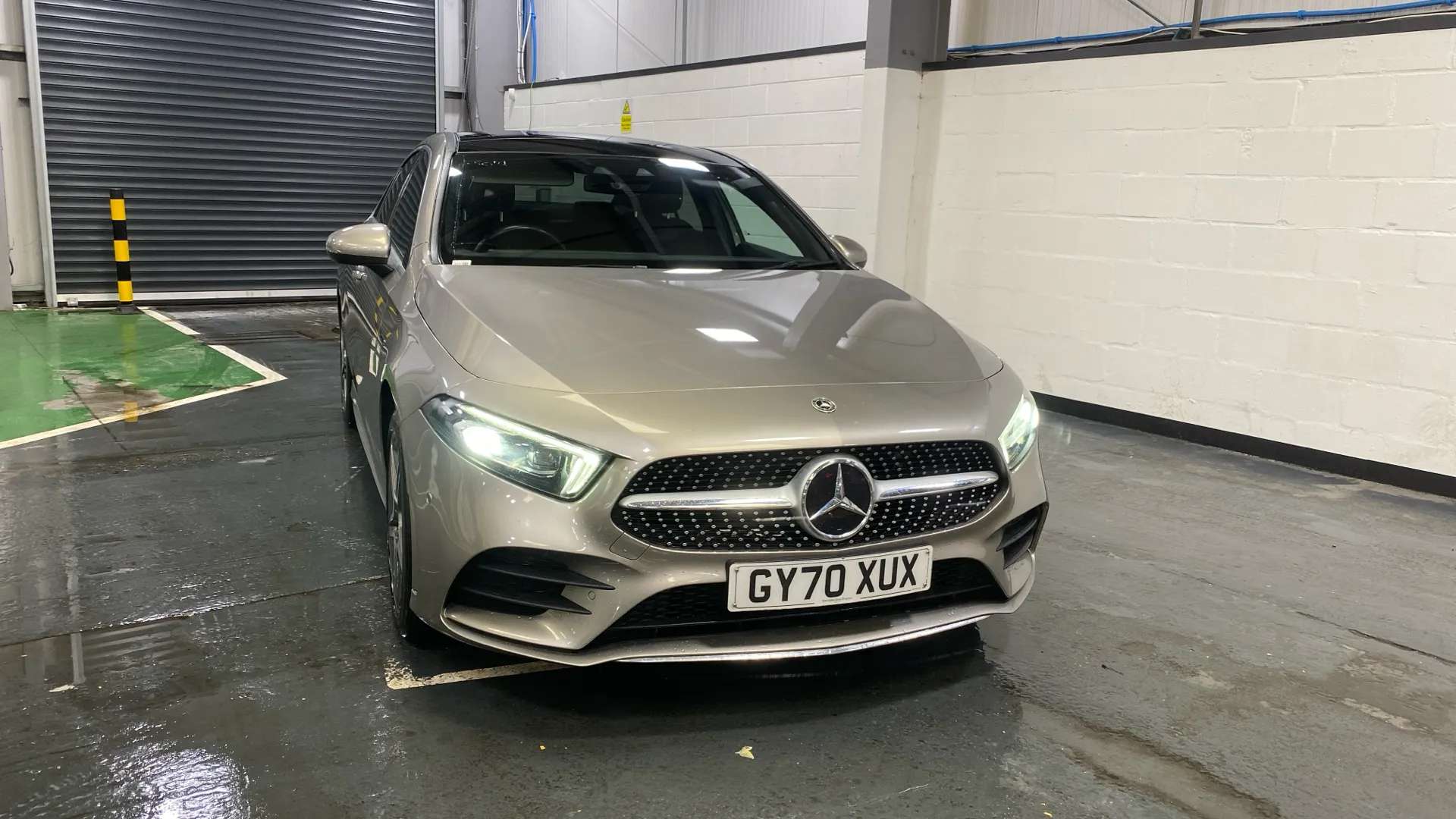 A 2020 MERCEDES-BENZ A CLASS A250e AMG Line Premium Plus Auto A 2020 MERCEDES-BENZ A CLASS A250e AMG Line Premium Plus Auto