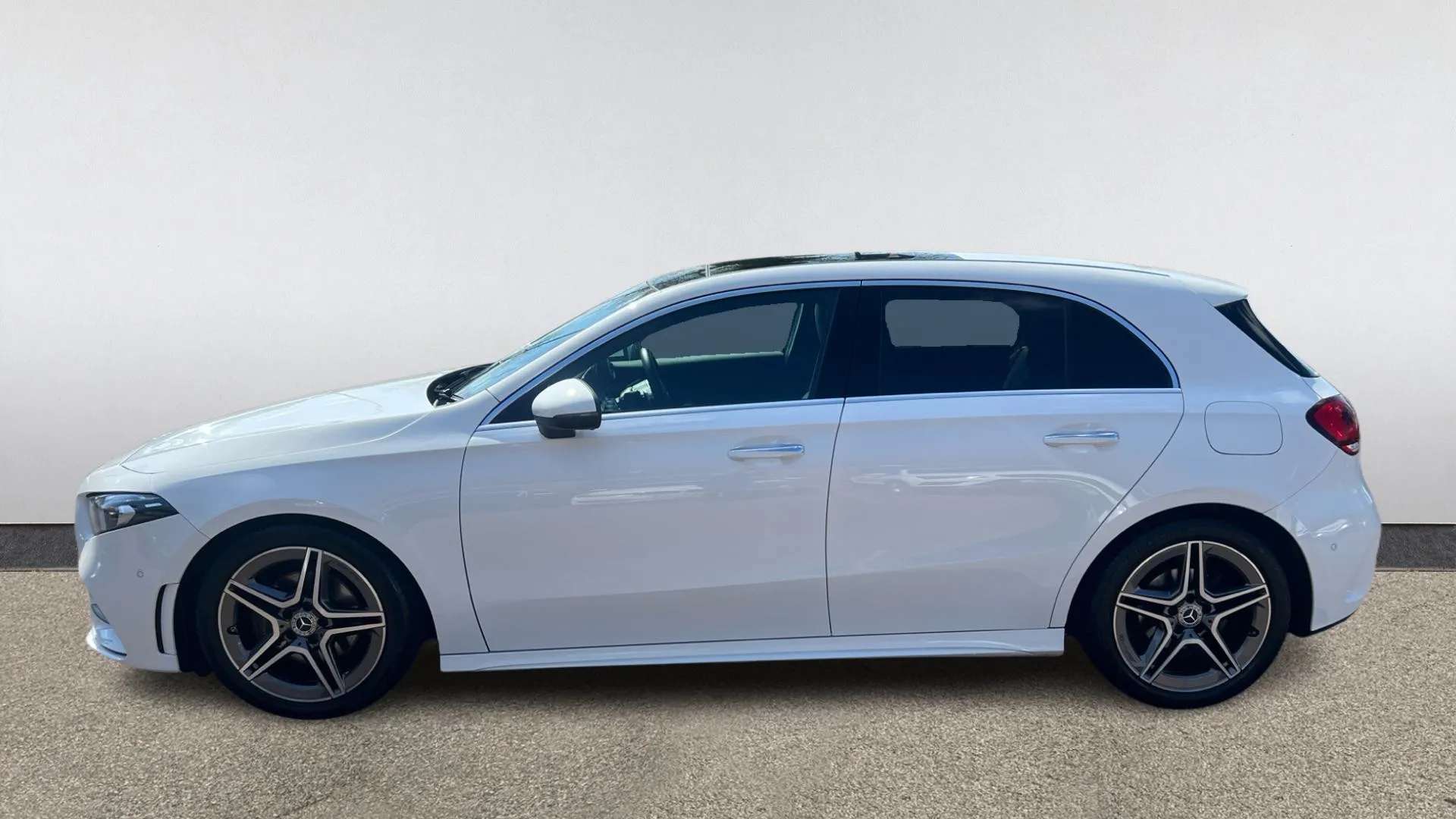 A 2019 MERCEDES-BENZ A CLASS A200d AMG Line Premium Plus Auto A 2019 MERCEDES-BENZ A CLASS A200d AMG Line Premium Plus Auto