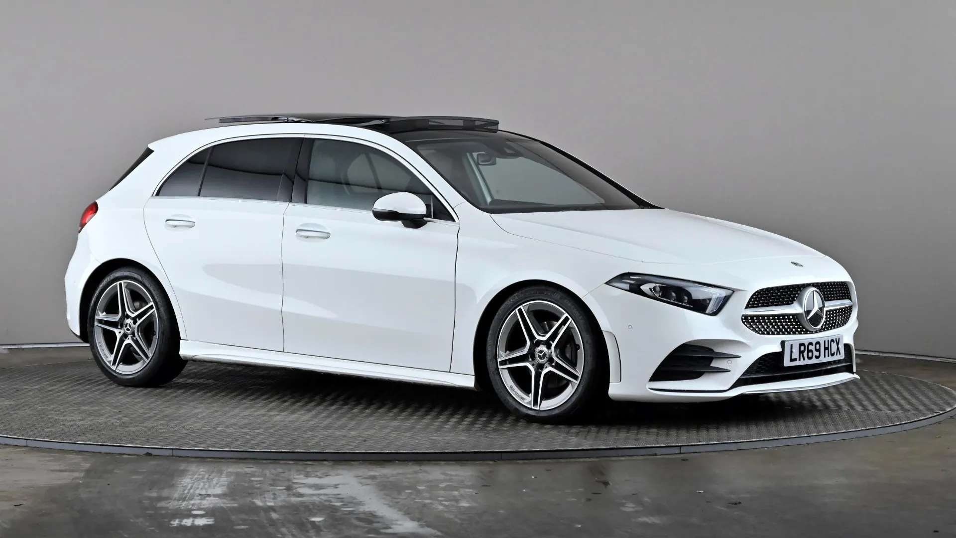 A 2019 MERCEDES-BENZ A CLASS A200d AMG Line Premium Plus Auto A 2019 MERCEDES-BENZ A CLASS A200d AMG Line Premium Plus Auto