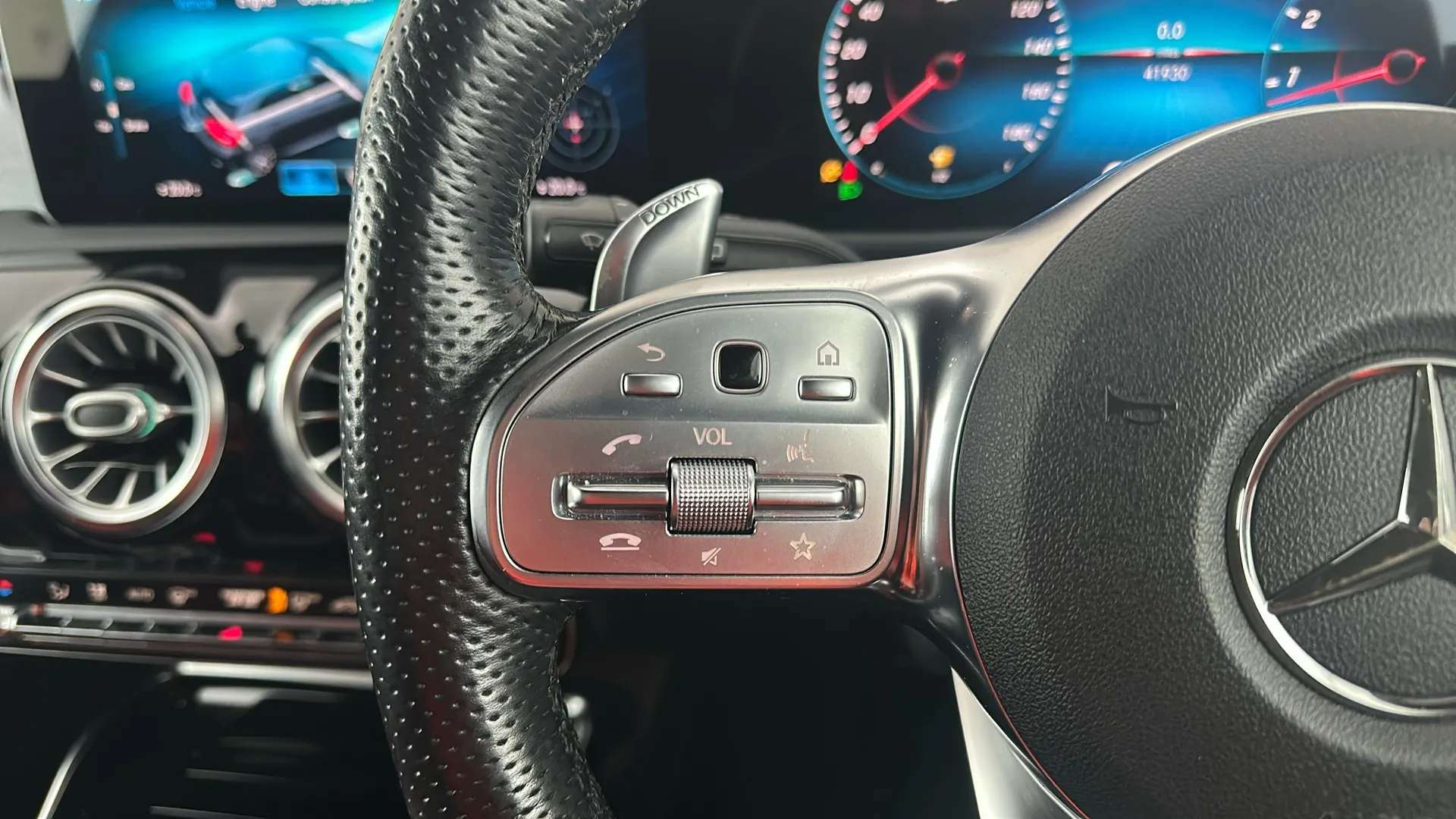 2019 MERCEDES-BENZ A CLASS 2019 MERCEDES-BENZ A CLASS