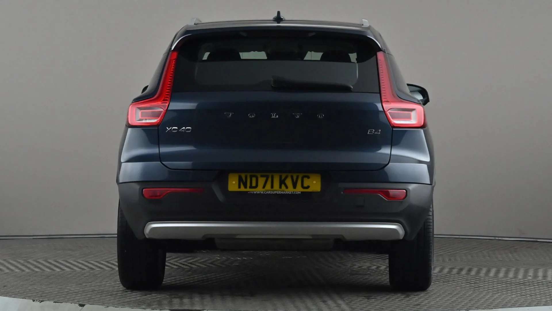 2021 VOLVO XC40 2021 VOLVO XC40