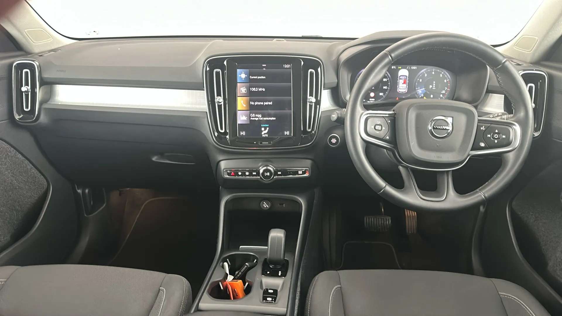 2021 VOLVO XC40 2021 VOLVO XC40