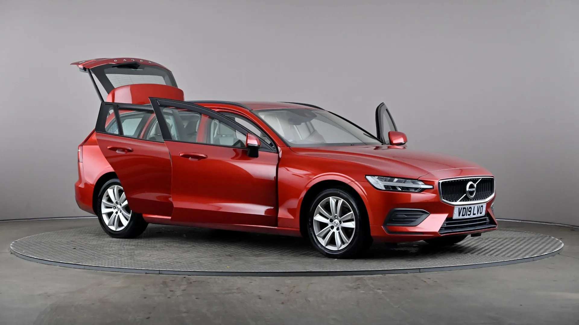 2019 VOLVO V60 2019 VOLVO V60